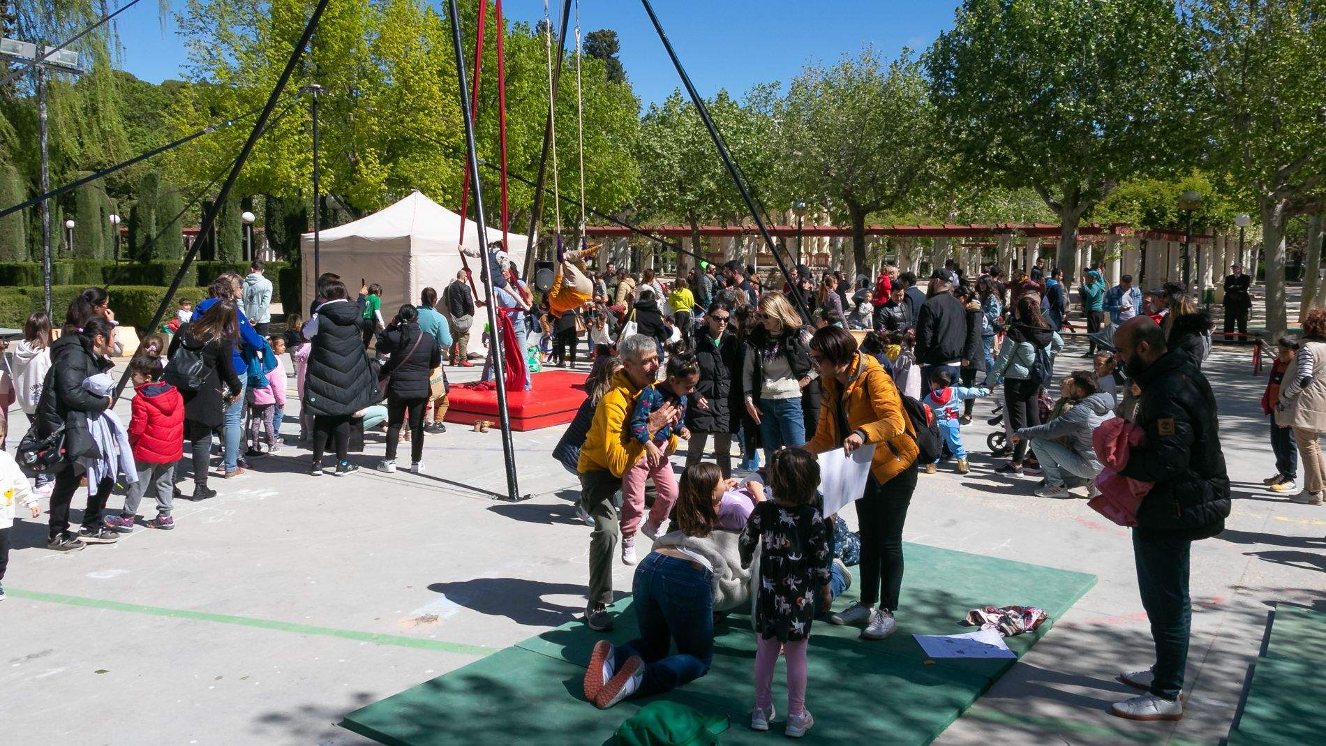Día Mundial del Circo en Huesca. Foto Estela Alcay 