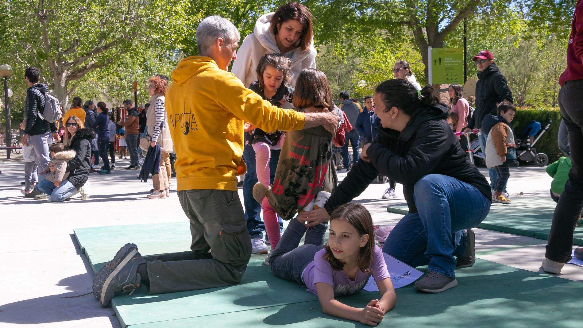 Día Mundial del Circo en Huesca. Foto Estela Alcay 