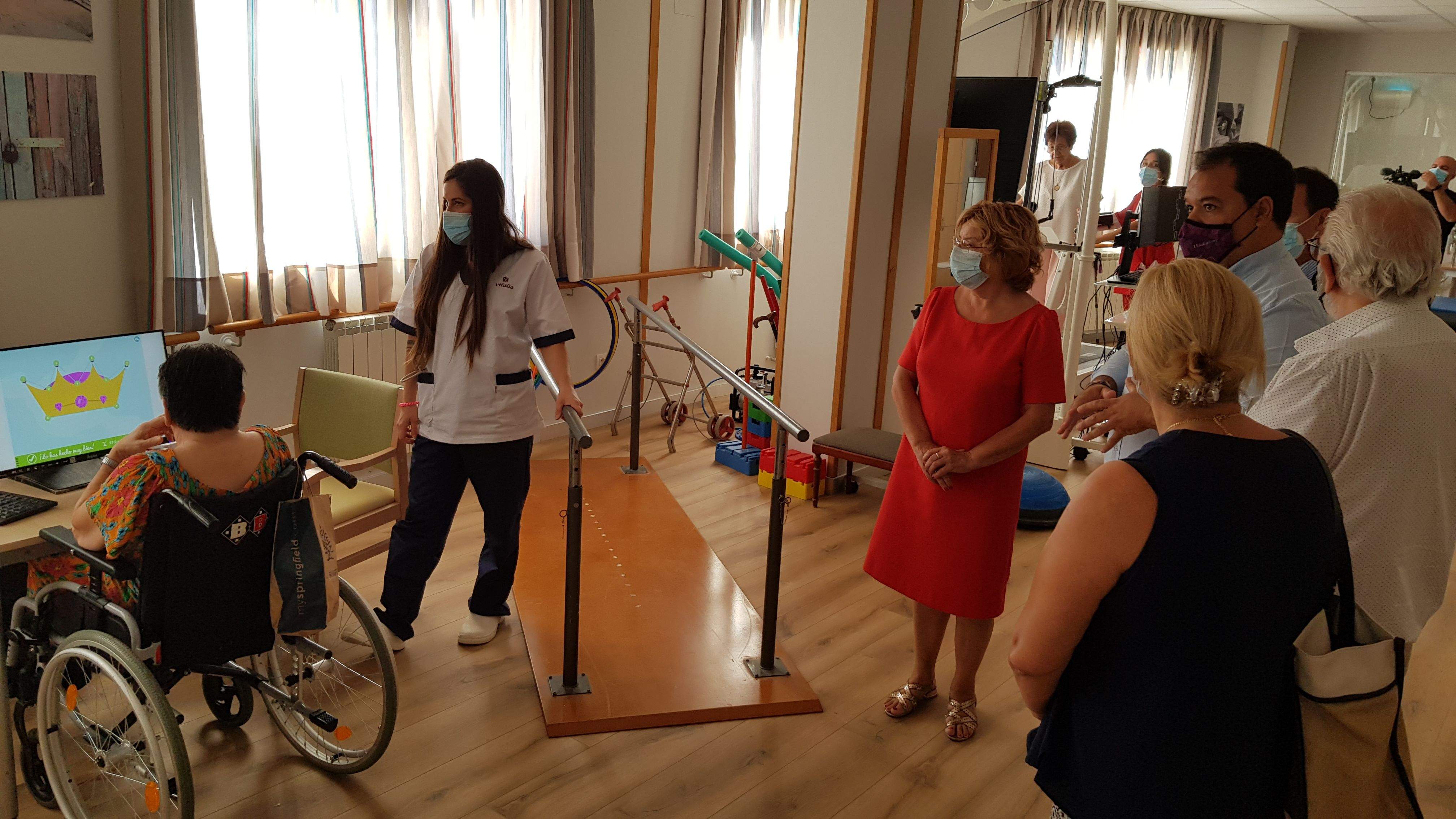 La consejera Broto ha visitado las instalaciones de la residencia de Chimillas