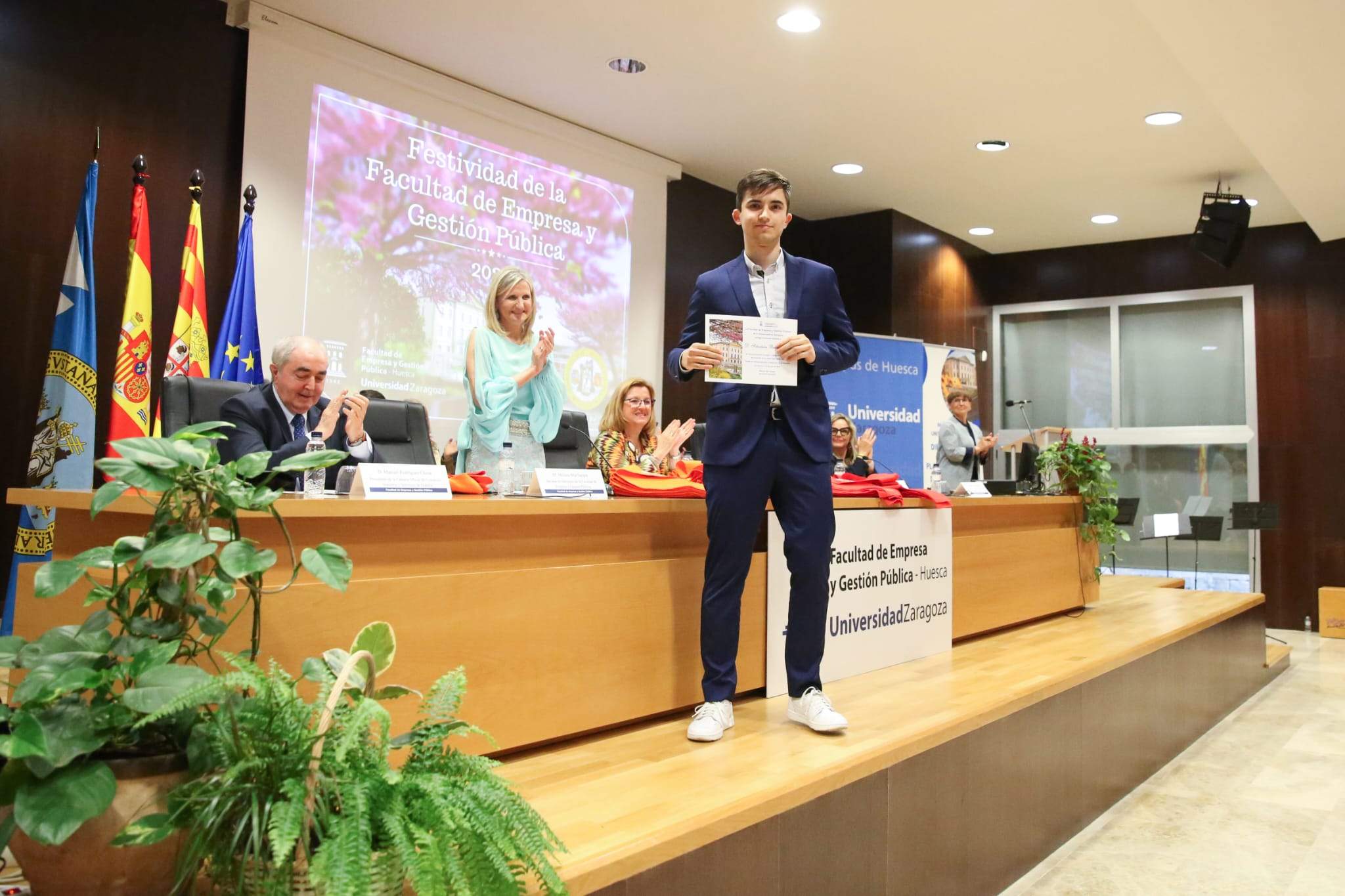 Acto de entrega de becas y reconocimientos en la Facultad de Empresa y Gestión Pública. Foto FEGP