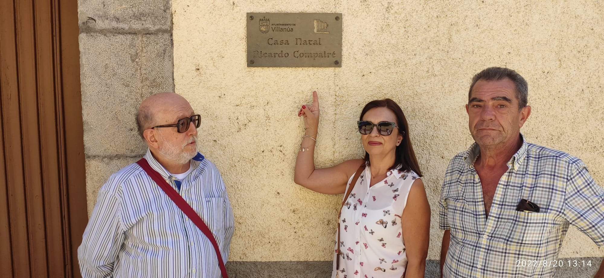 Descubrimiento de la placa en la casa natal de Ricardo Compairé en Villanúa.