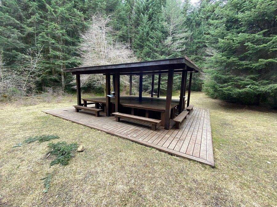 Obra de Armajani, en el valle de Pineta, tras las actuaciones de restauración que se han realizado desde DPH.