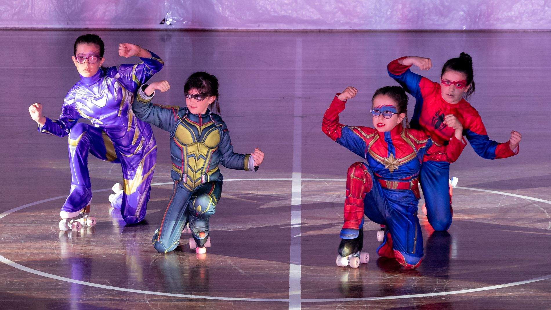 Imágenes de la exhibición del Club Patín Huesca. Foto Estela Alcay