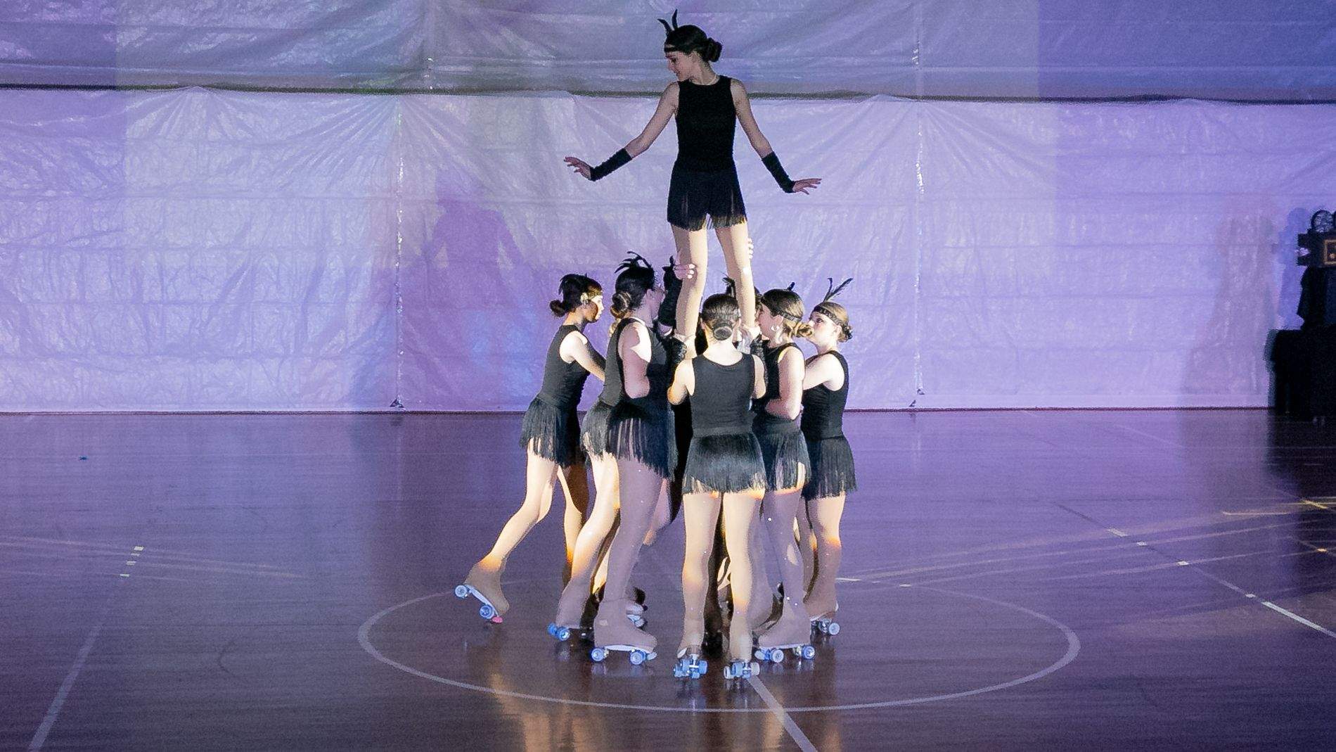 Imágenes de la exhibición del Club Patín Huesca. Foto Estela Alcay