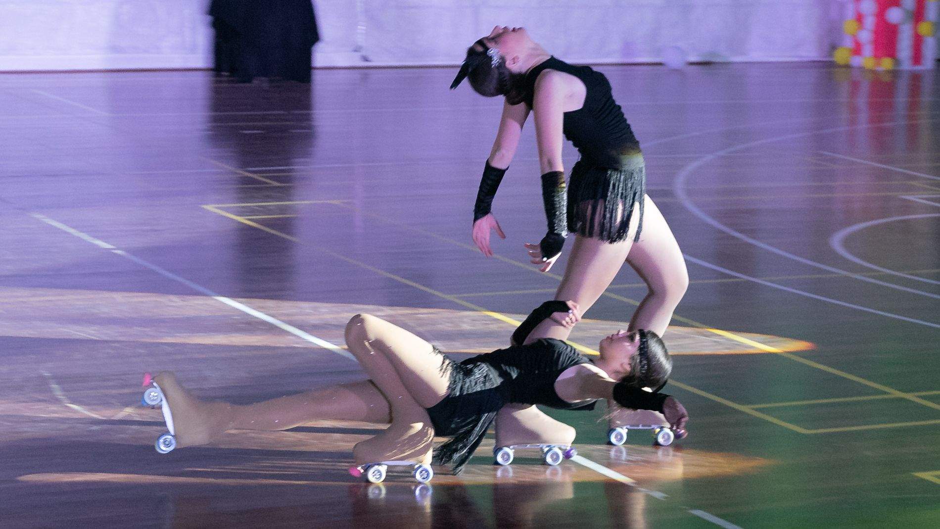 Imágenes de la exhibición del Club Patín Huesca. Foto Estela Alcay