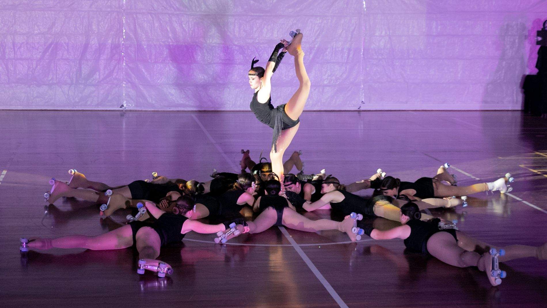 Imágenes de la exhibición del Club Patín Huesca. Foto Estela Alcay