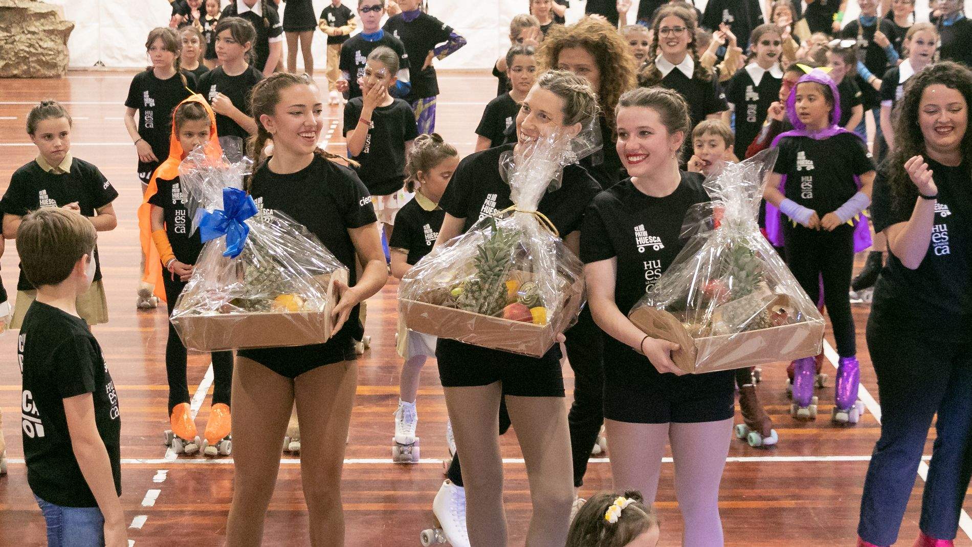 Imágenes de la exhibición del Club Patín Huesca. Foto Estela Alcay