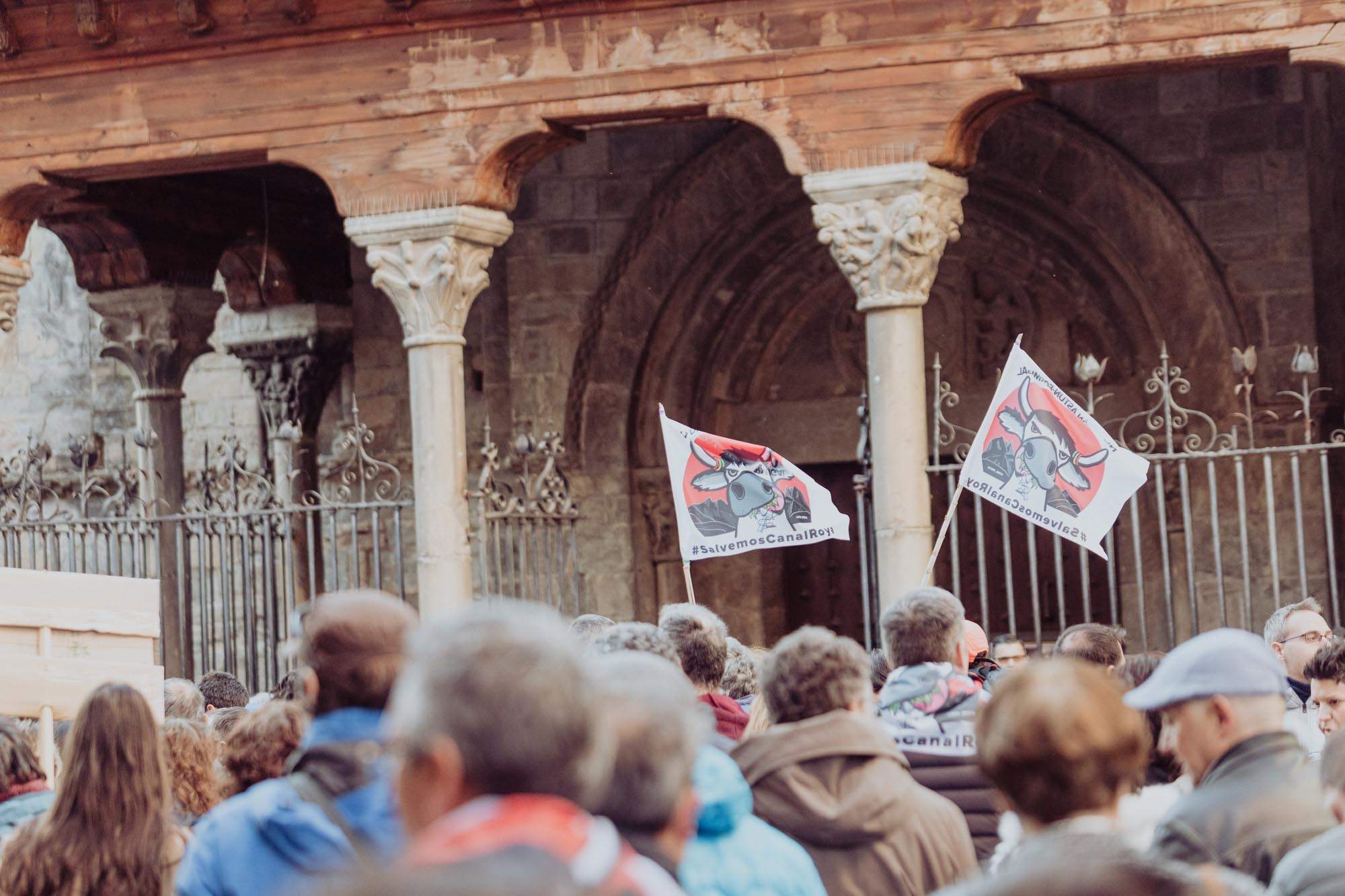 Manifestación celebrada en Jaca en contra de la unión de estaciones por Canal Roya. Foto: Ojos Pirenaicos