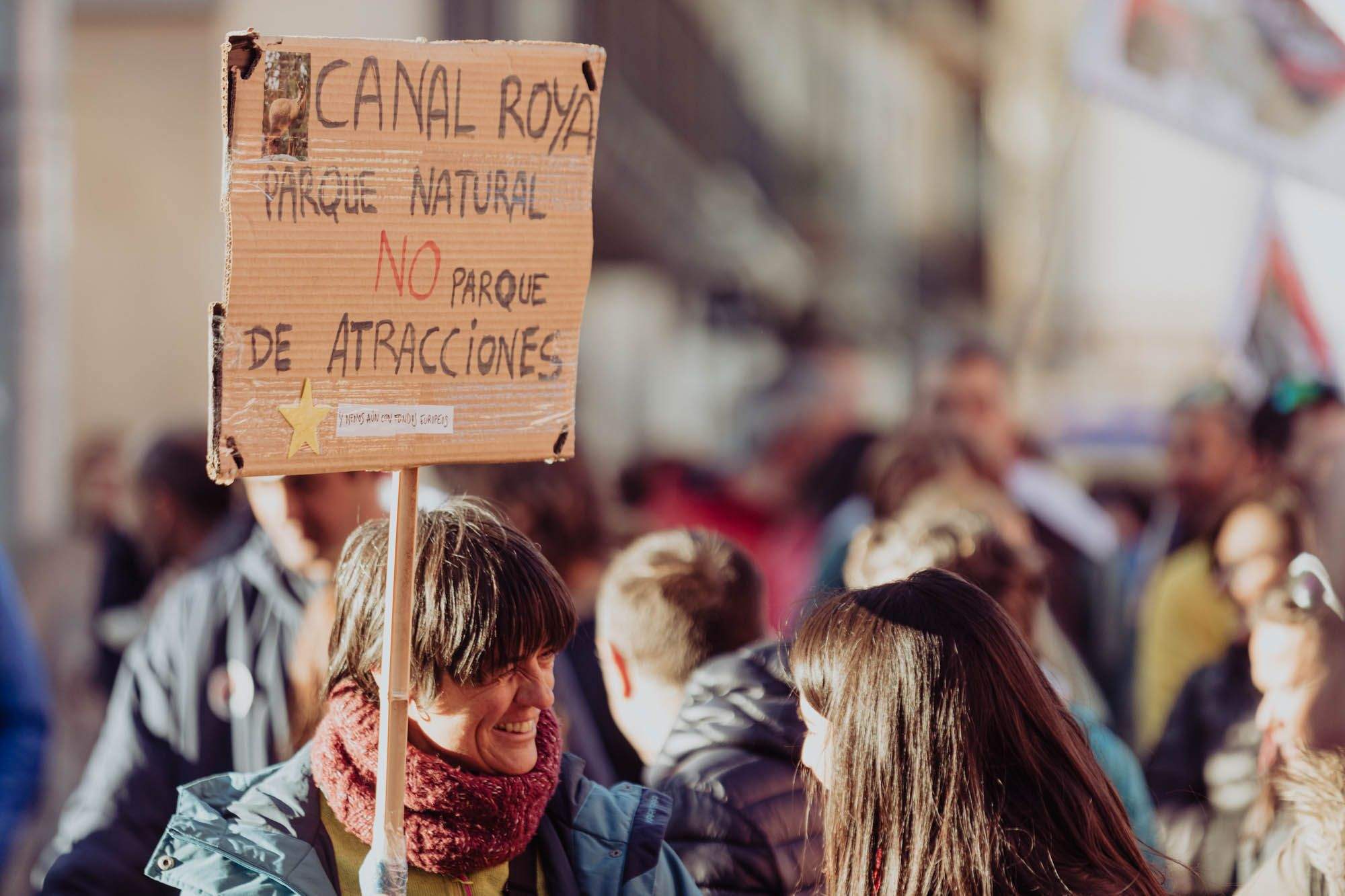 Manifestación celebrada en Jaca en contra de la unión de estaciones por Canal Roya. Foto: Ojos Pirenaicos