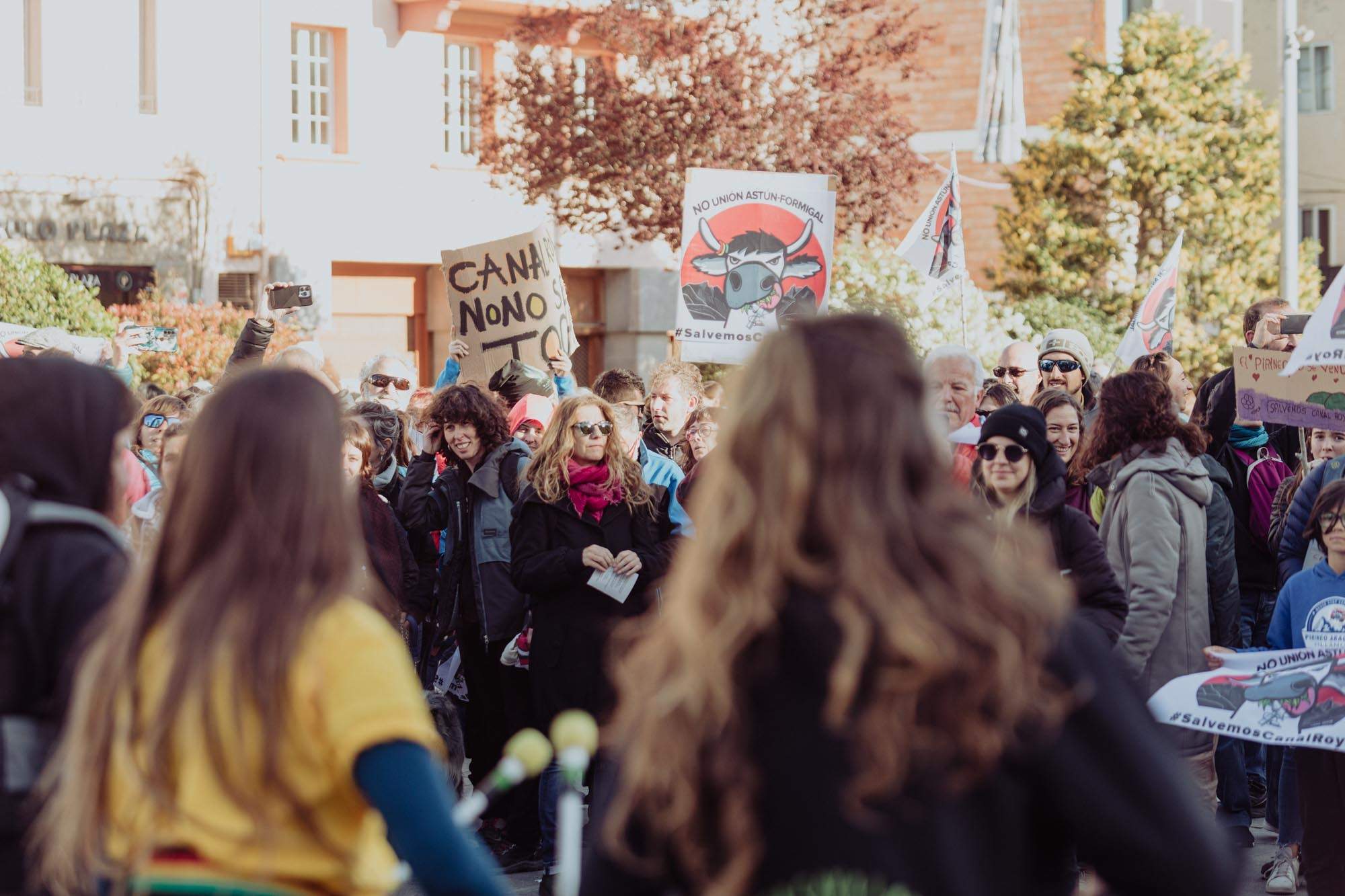 Manifestación celebrada en Jaca en contra de la unión de estaciones por Canal Roya. Foto: Ojos Pirenaicos