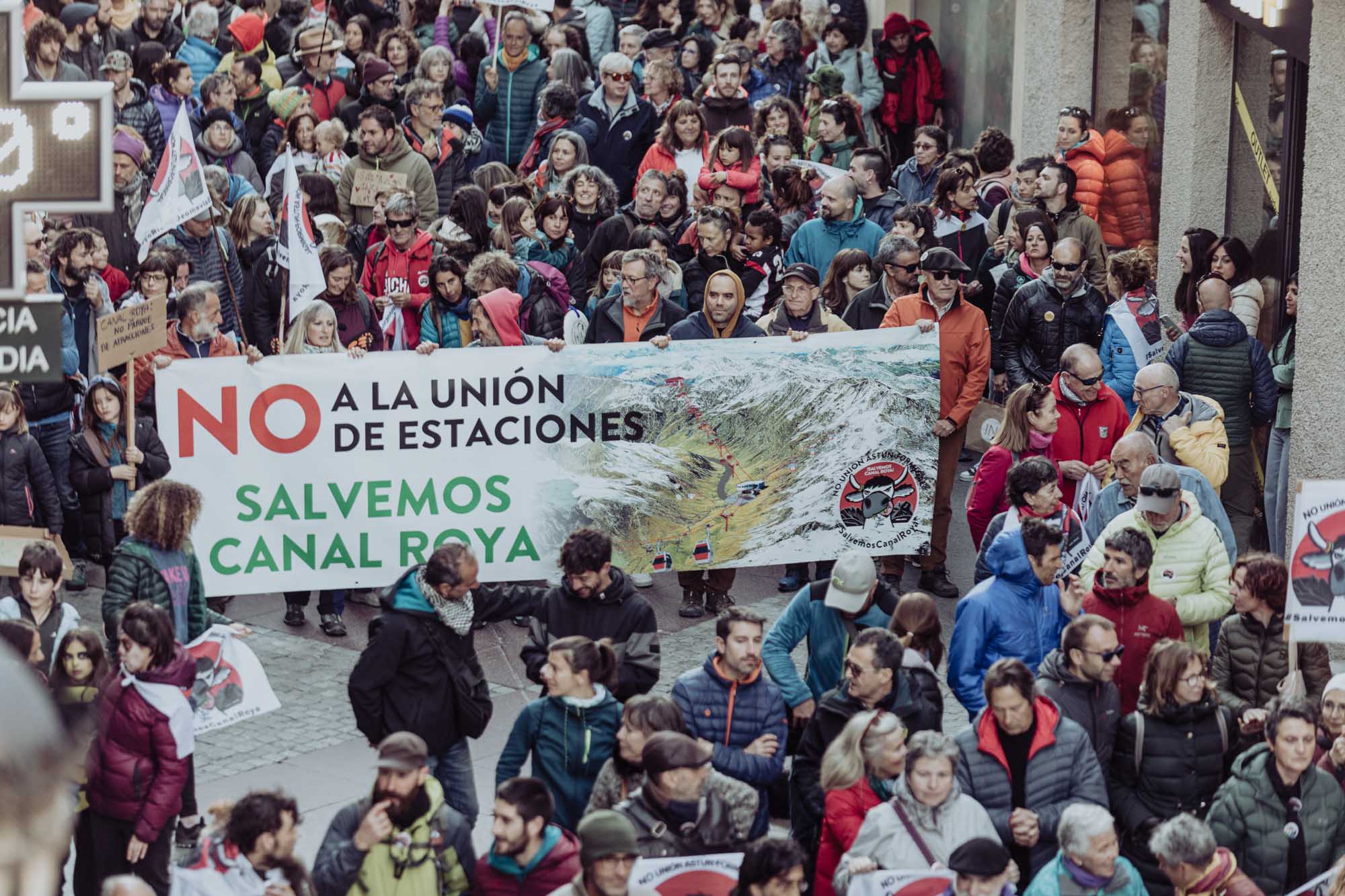 Manifestación en Jaca en defensa de Canal Roya. Foto: Ojos Pirenaicos