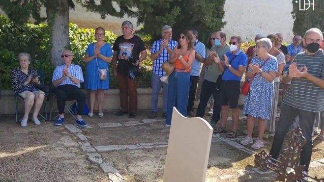 Aistentes al acto. Foto Myiam Martínez Aistentes al acto. Foto Myiam Martínez