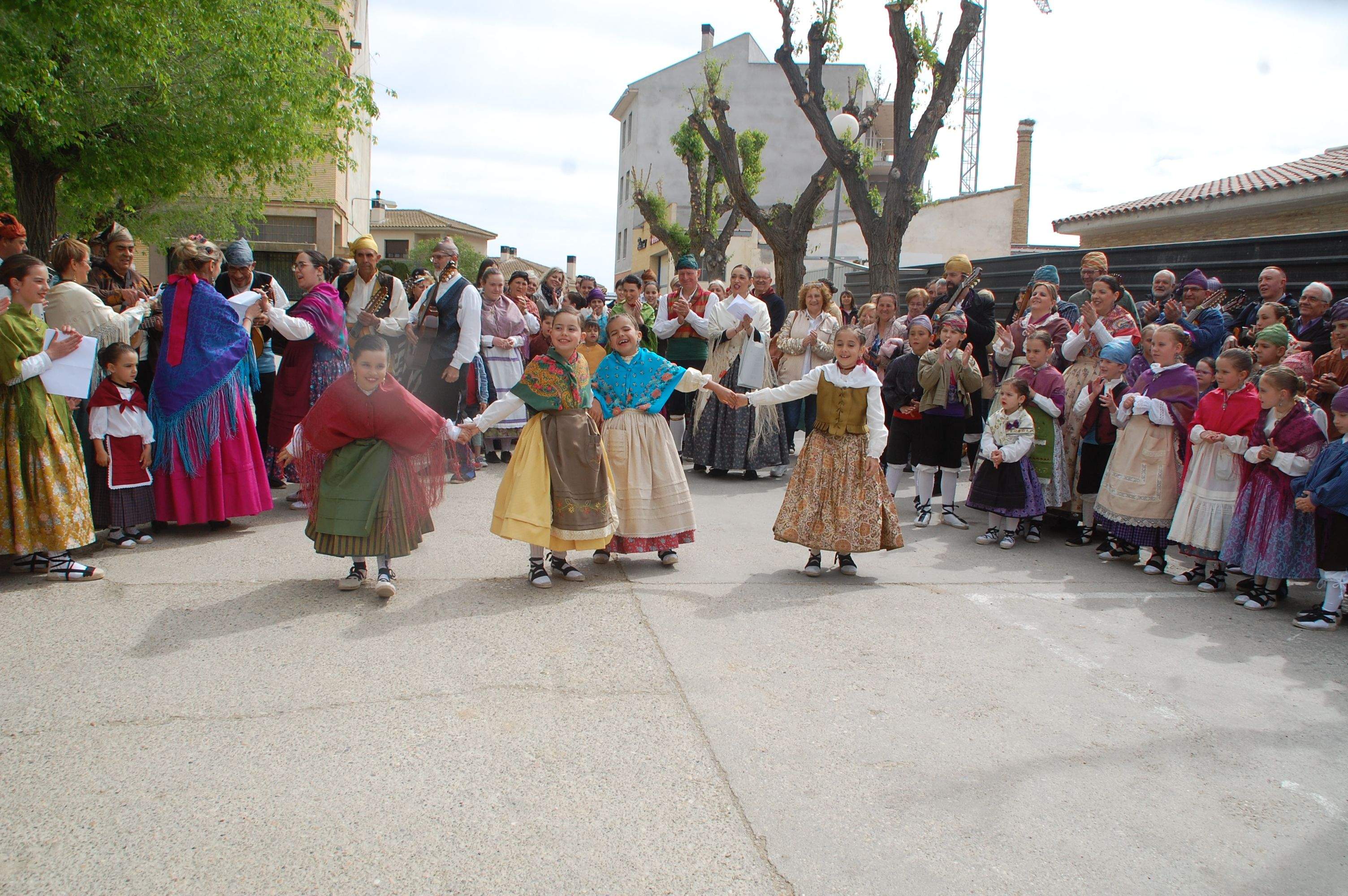 Encuentro comarcal de escuelas folclóricas de Los Monegros