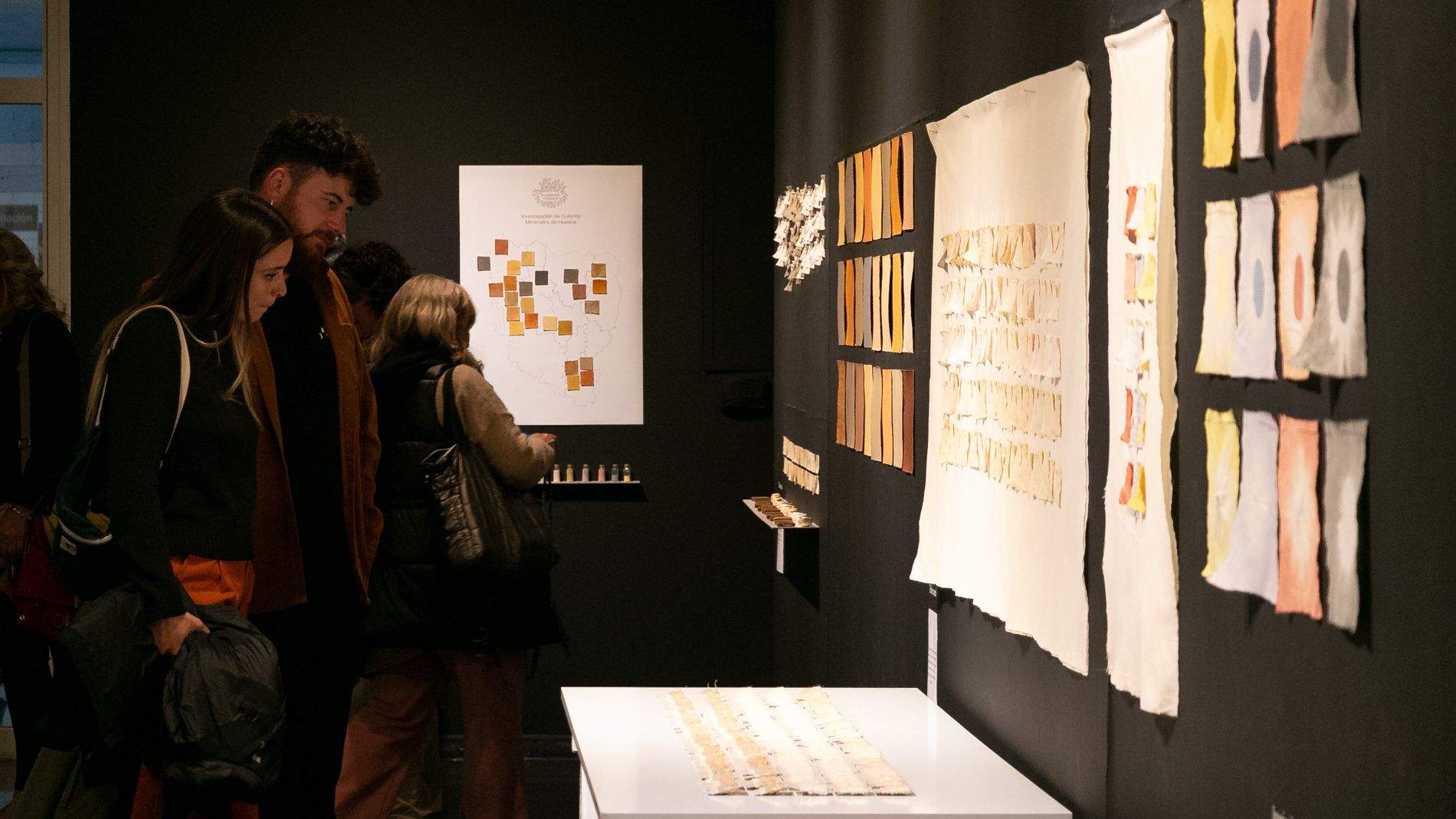 Imágenes de la exposición Cromatografías del Ser de Silvia Cored. Foto Estela Alcay