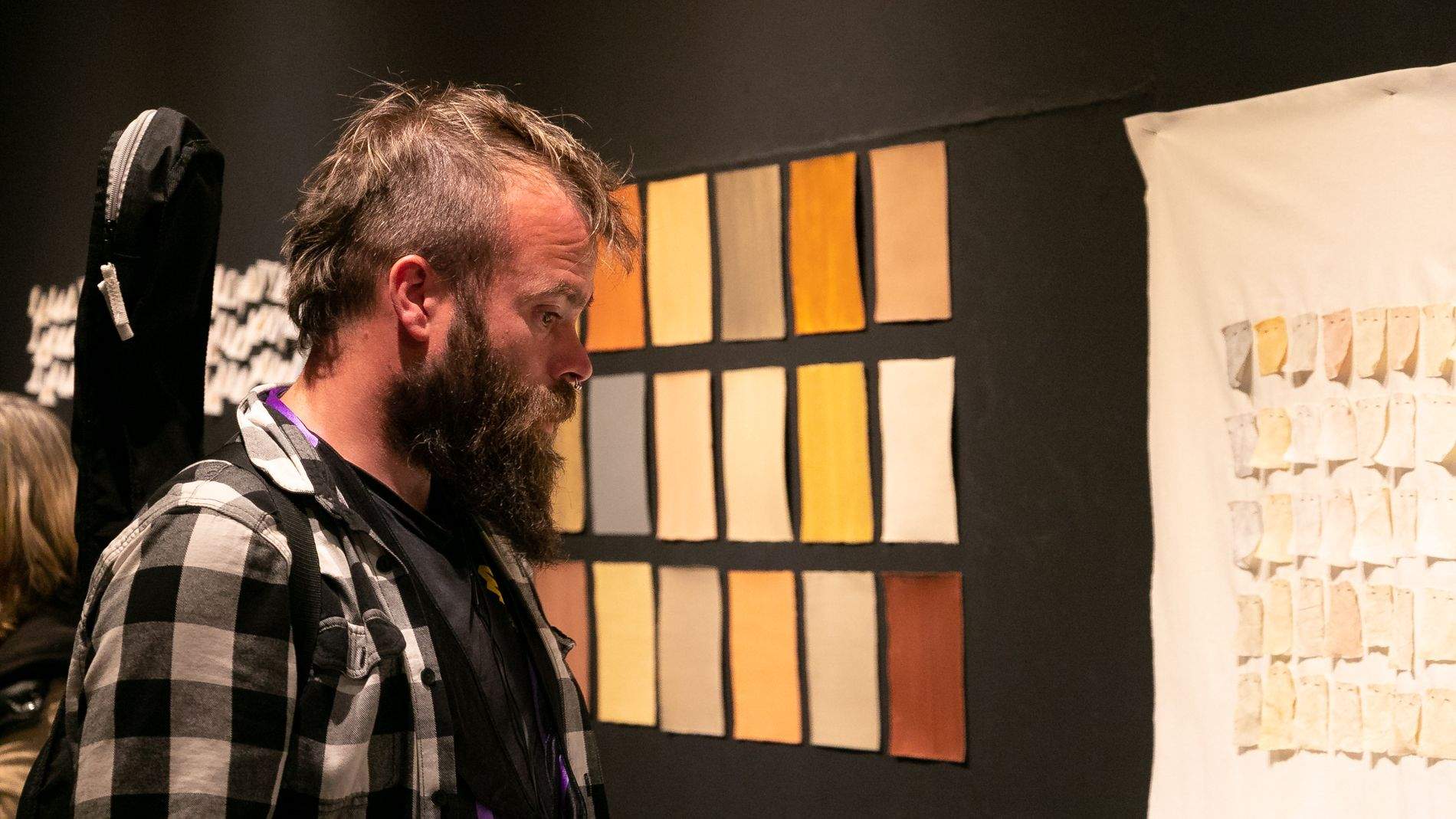 Imágenes de la exposición Cromatografías del Ser de Silvia Cored. Foto Estela Alcay