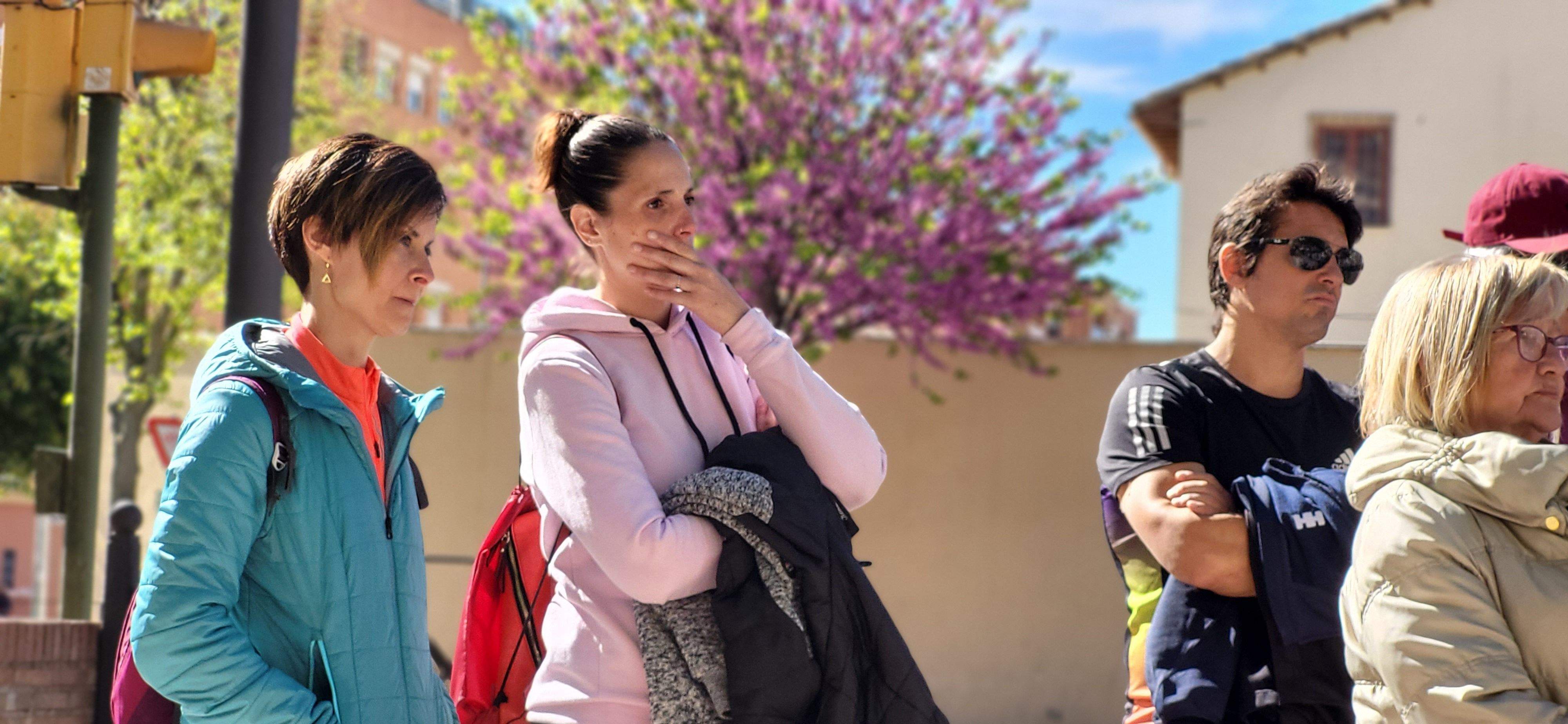 Marcha senderista del Camino de Santiago a su paso por Huesca. Foto Myriam Martínez