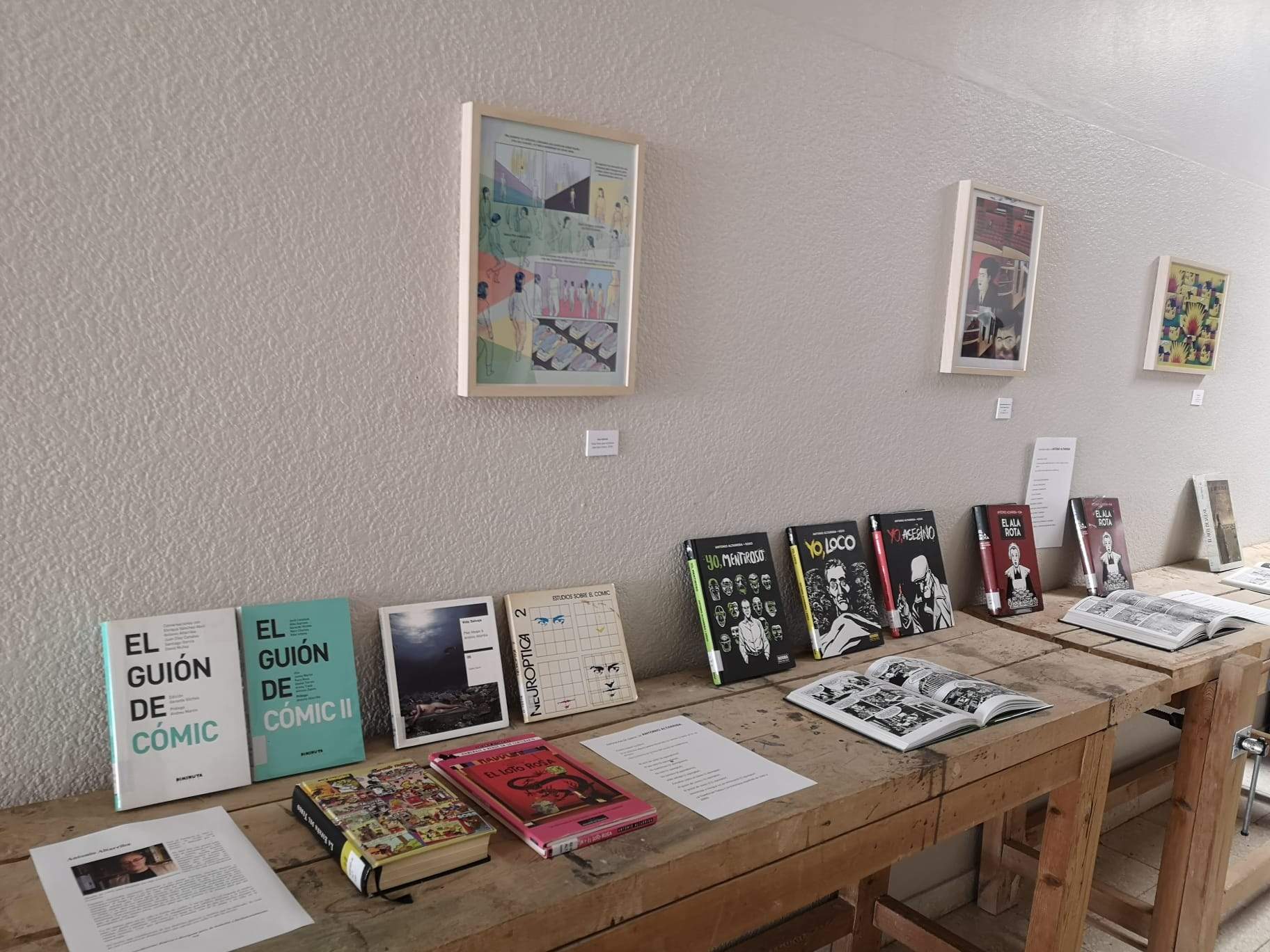 Exposición en la Escuela de Arte con motivo del Día Mundial del Arte