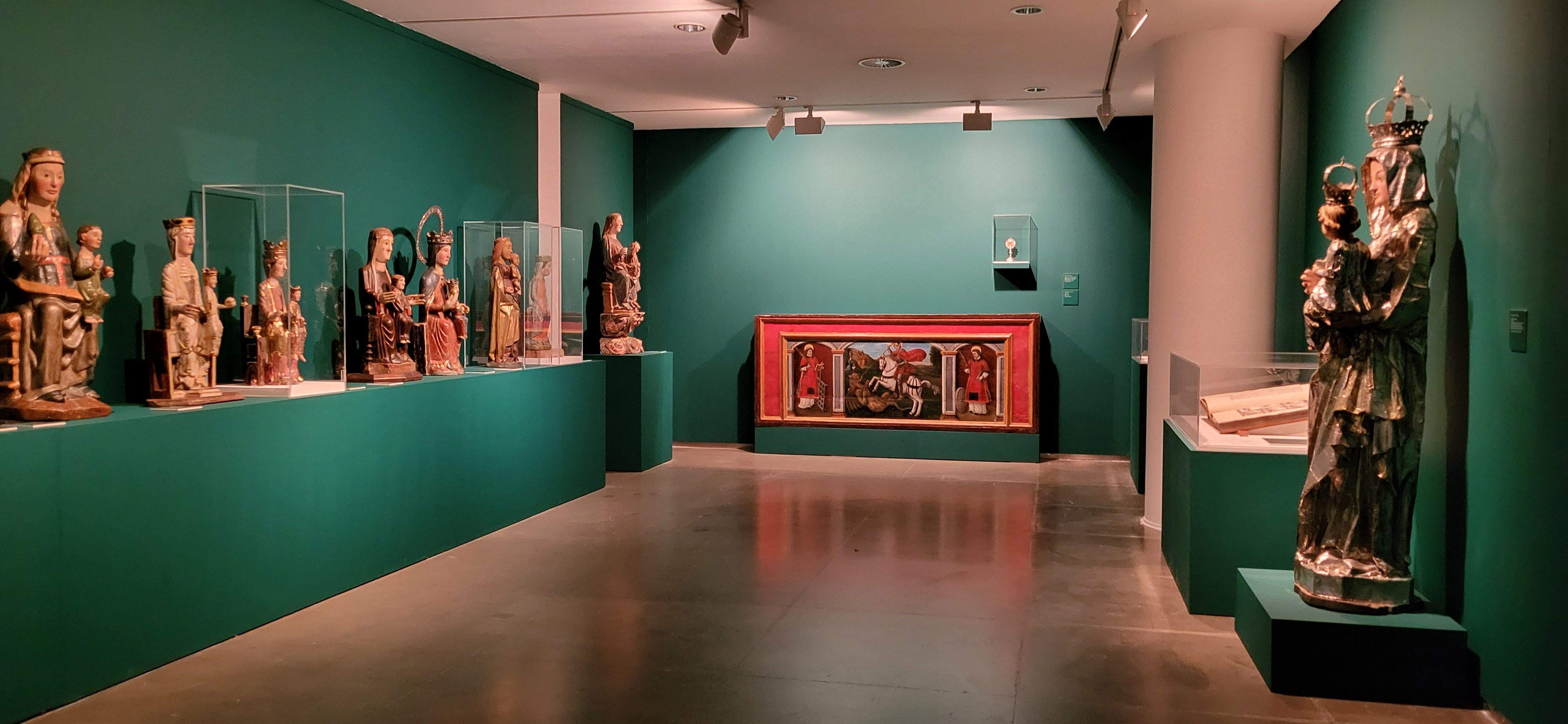 Exposición Patrimonio de la fiesta y la música en Huesca (Siglos XII al XVIII). Foto Myriam Martínez