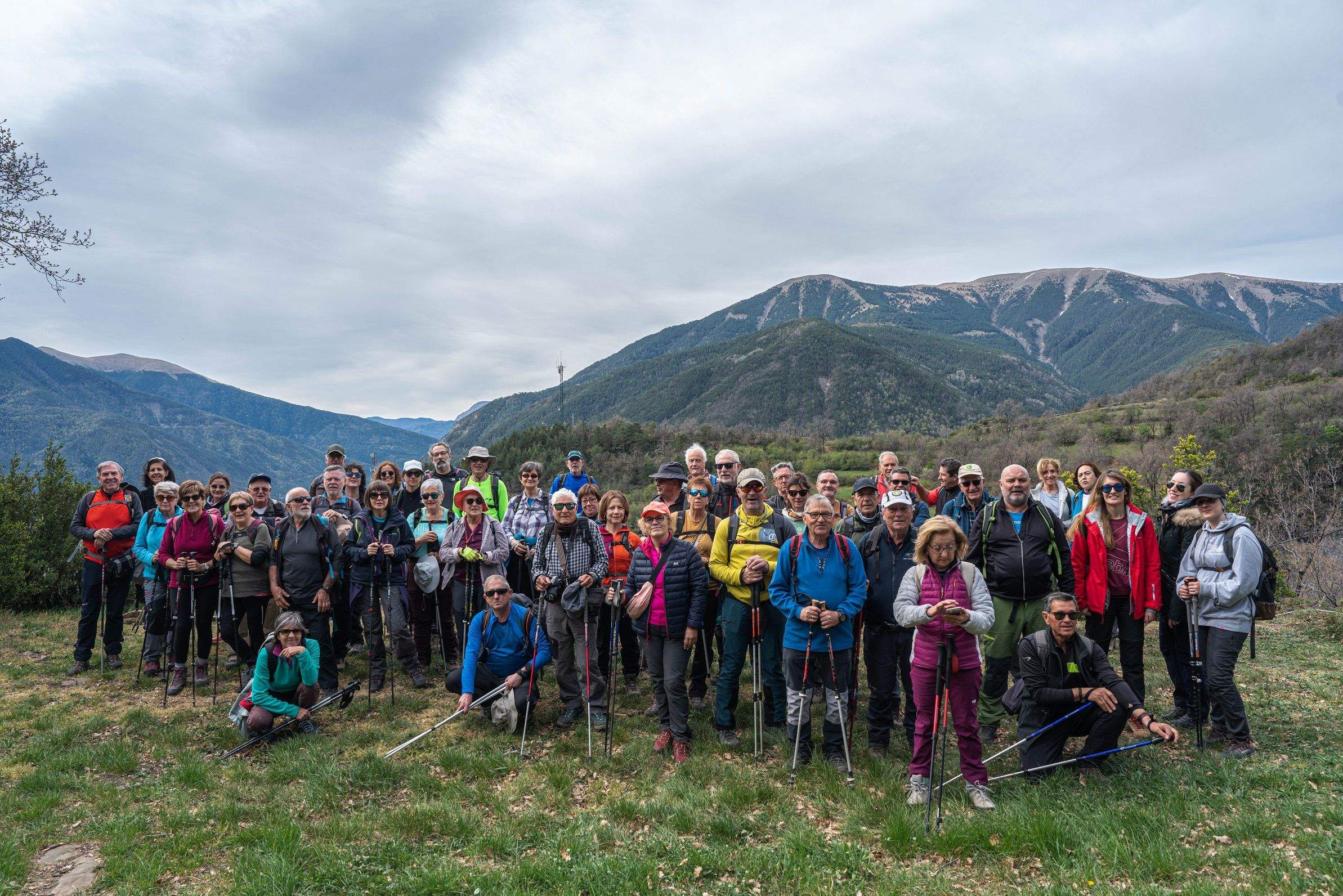 Participantes en la ruta Viu-Sarvisé de Peña Guara.