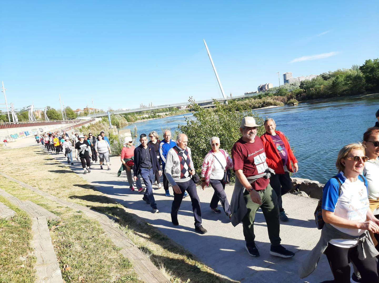 Os Andarines, en una de sus caminatas.