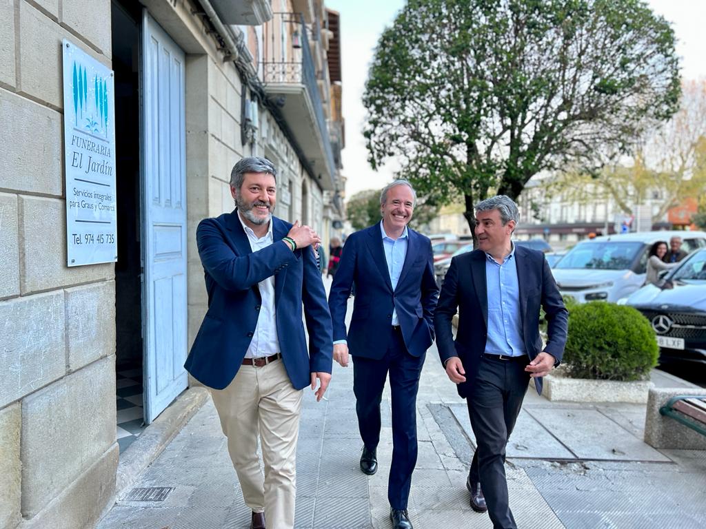 Oliván, Azcón y Lagüens este miércoles en Graus.