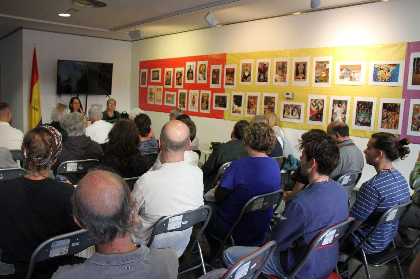 Presentación del libro de Ana Santidrián "Biela y Tierra" en Huesca. Foto Carlos Neofato