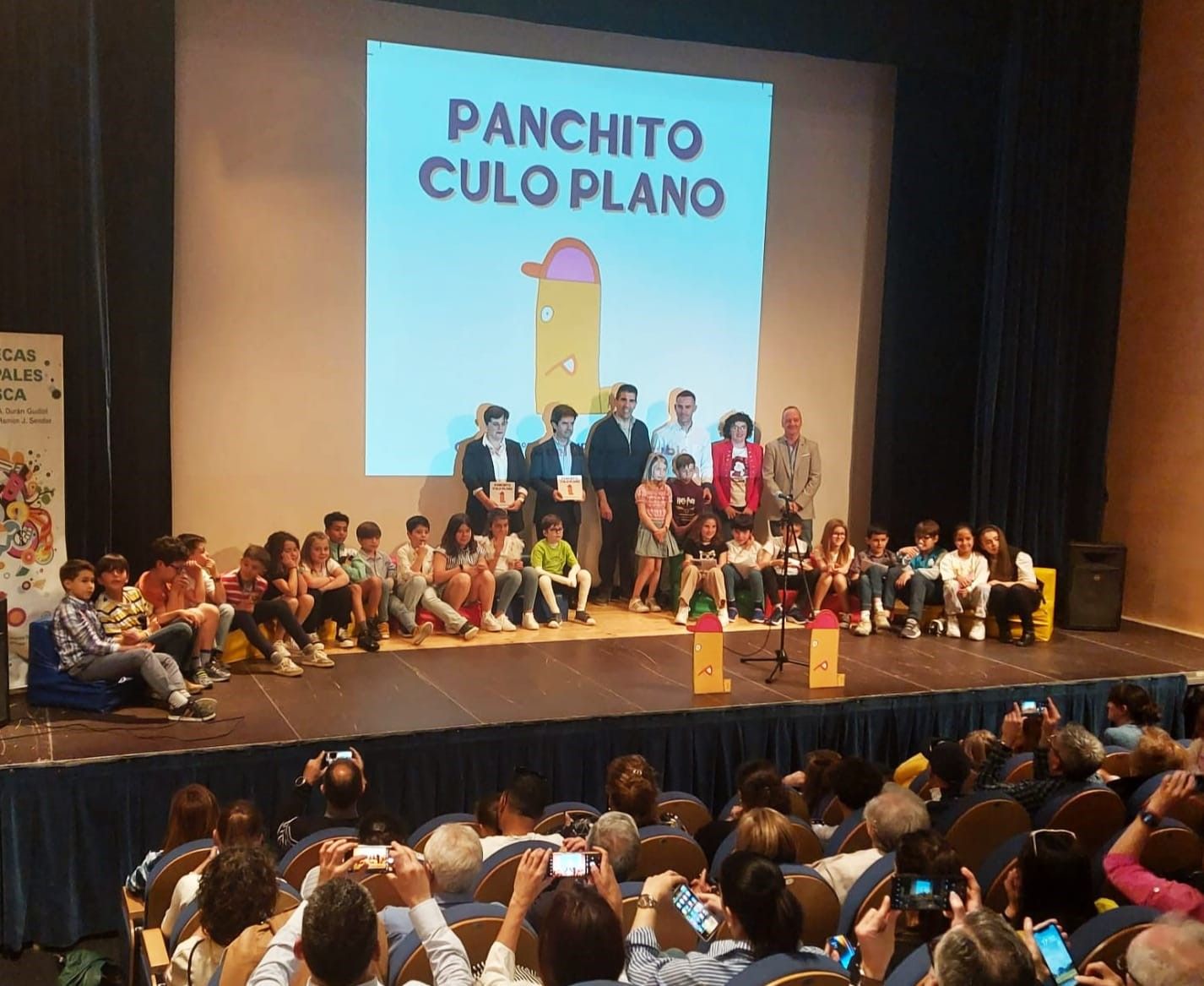 Presentación del cuento en el Perpetuo Socorro.