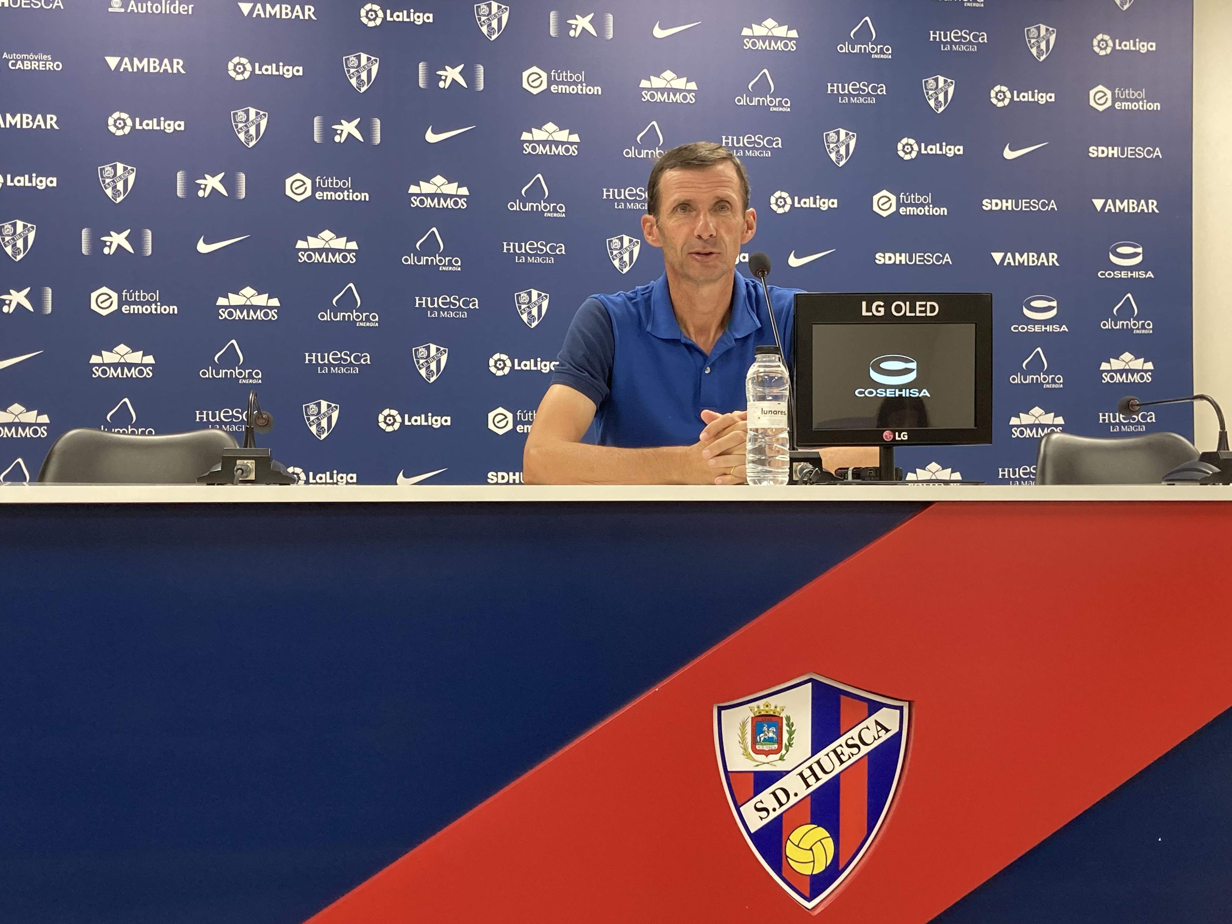 Cuco Ziganda en la rueda de prensa previa al partido de Albacete. Foto: Adrián Mora
