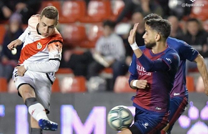 Un momento del polémico partido entre el Rayo Vallecano y el Huesca que arbitró Ais Reig. Foto: Rayo Vallecano