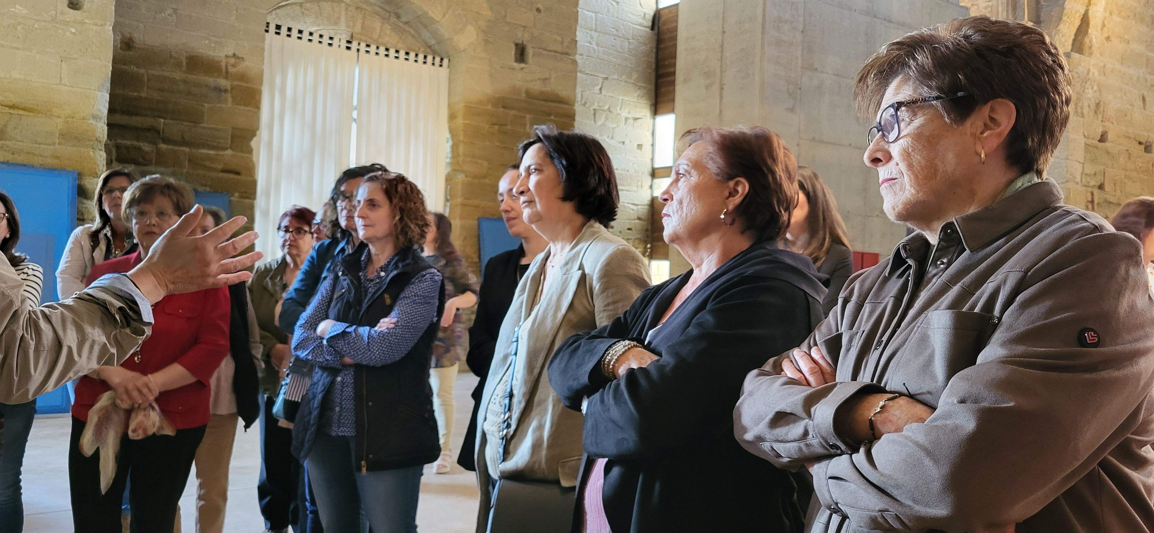 Imágenes de la donación de Miguel Ángel Lahoz a Fraga. Foto Myriam Martínez