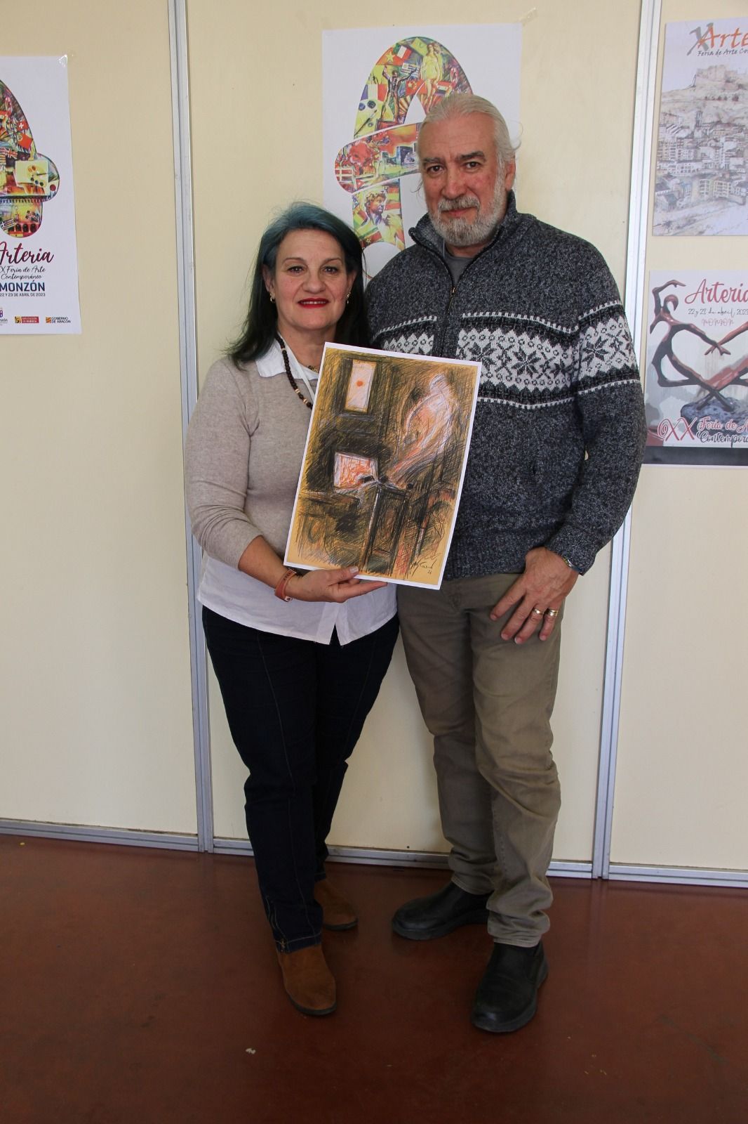 Victoria de la Serna (pintora y galerista) y Diego Tomaíno (escritor). Foto Carlos Neofato