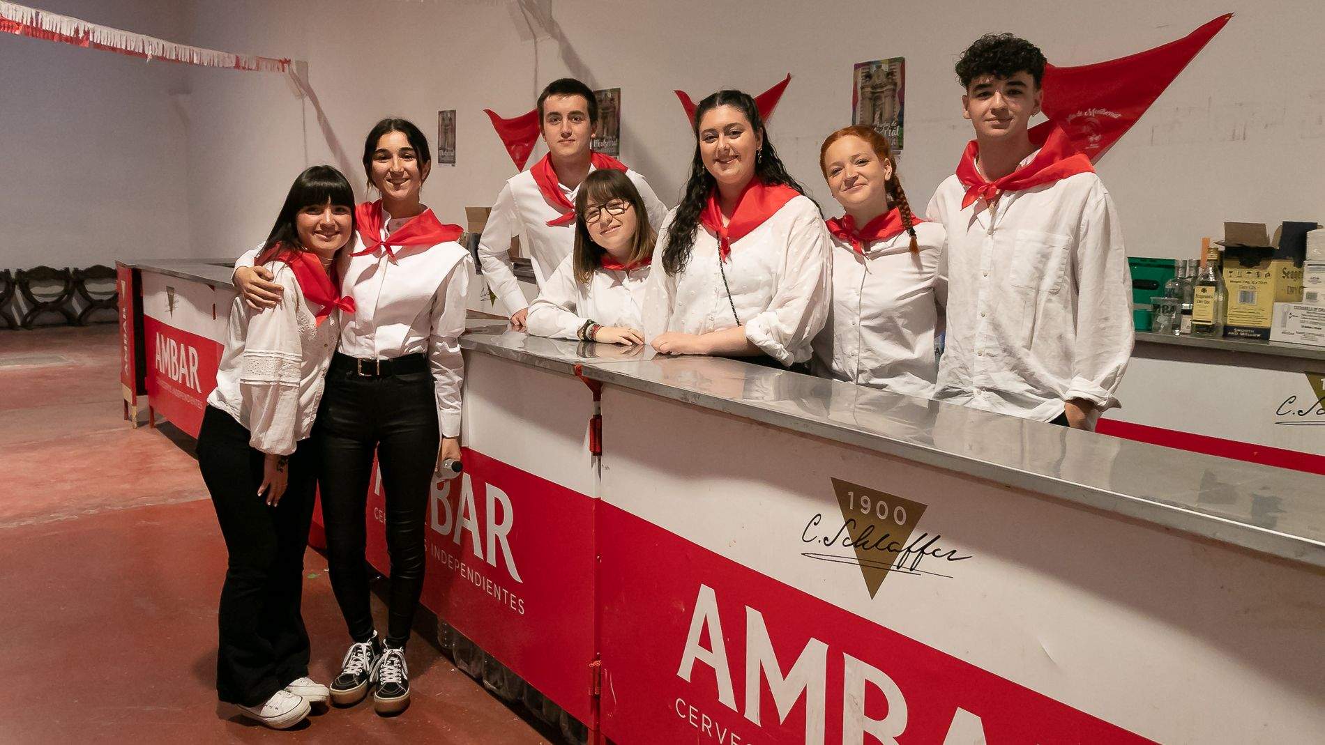 Fiestas del barrio de San Lorenzo 2023. Presentación de las mairalesas y los mayorales. Foto Estela Alcay