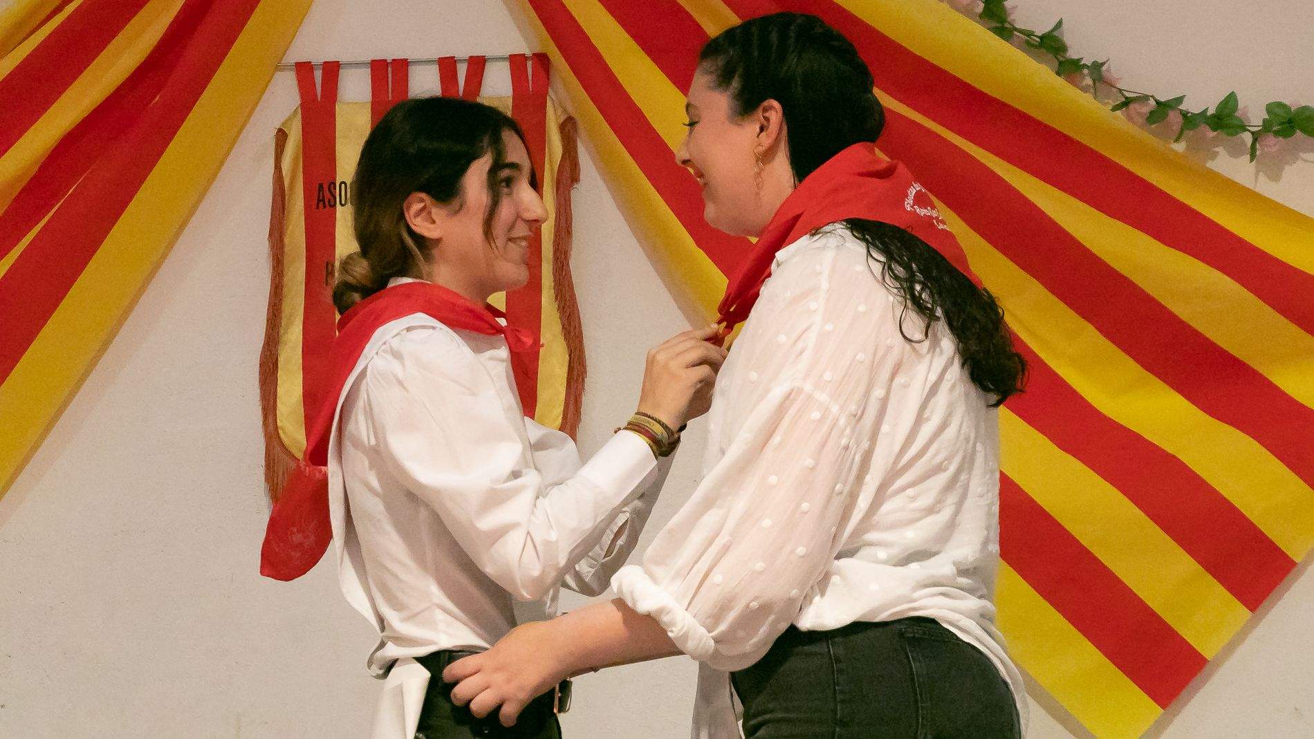 Fiestas del barrio de San Lorenzo 2023. Presentación de las mairalesas y los mayorales. Foto Estela Alcay