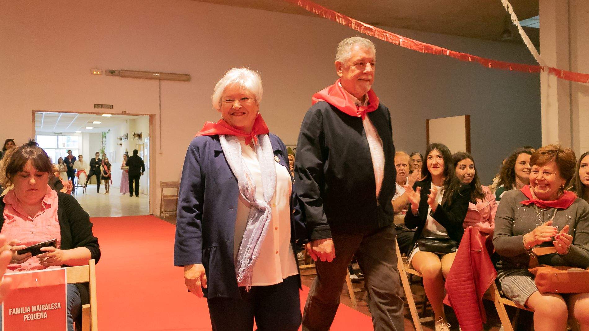 Fiestas del barrio de San Lorenzo 2023. Presentación de las mairalesas y los mayorales. Foto Estela Alcay