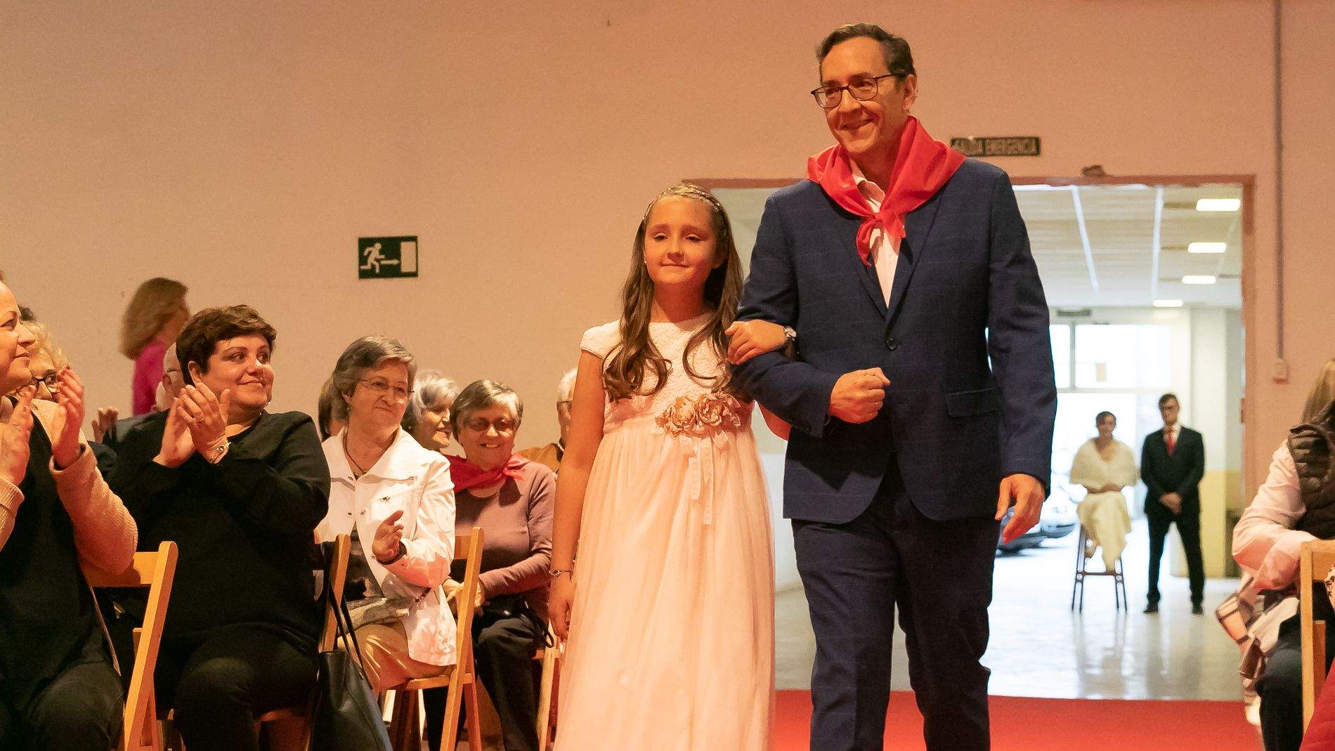 Fiestas del barrio de San Lorenzo 2023. Presentación de las mairalesas y los mayorales. Foto Estela Alcay