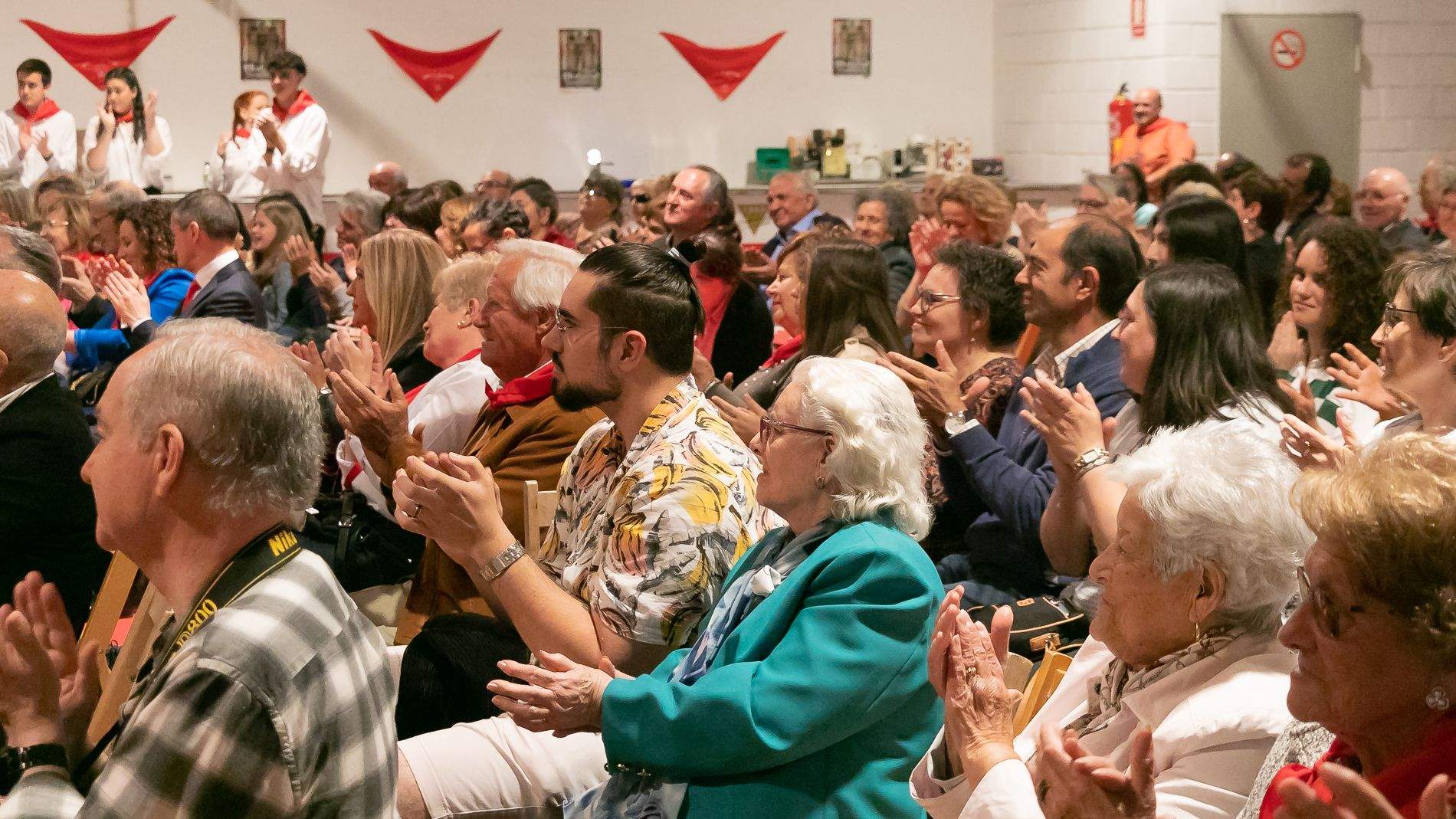 Fiestas del barrio de San Lorenzo 2023. Presentación de las mairalesas y los mayorales. Foto Estela Alcay