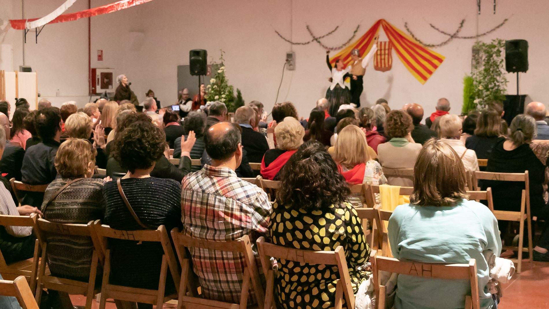 Fiestas del barrio de San Lorenzo 2023. Presentación de las mairalesas y los mayorales. Foto Estela Alcay
