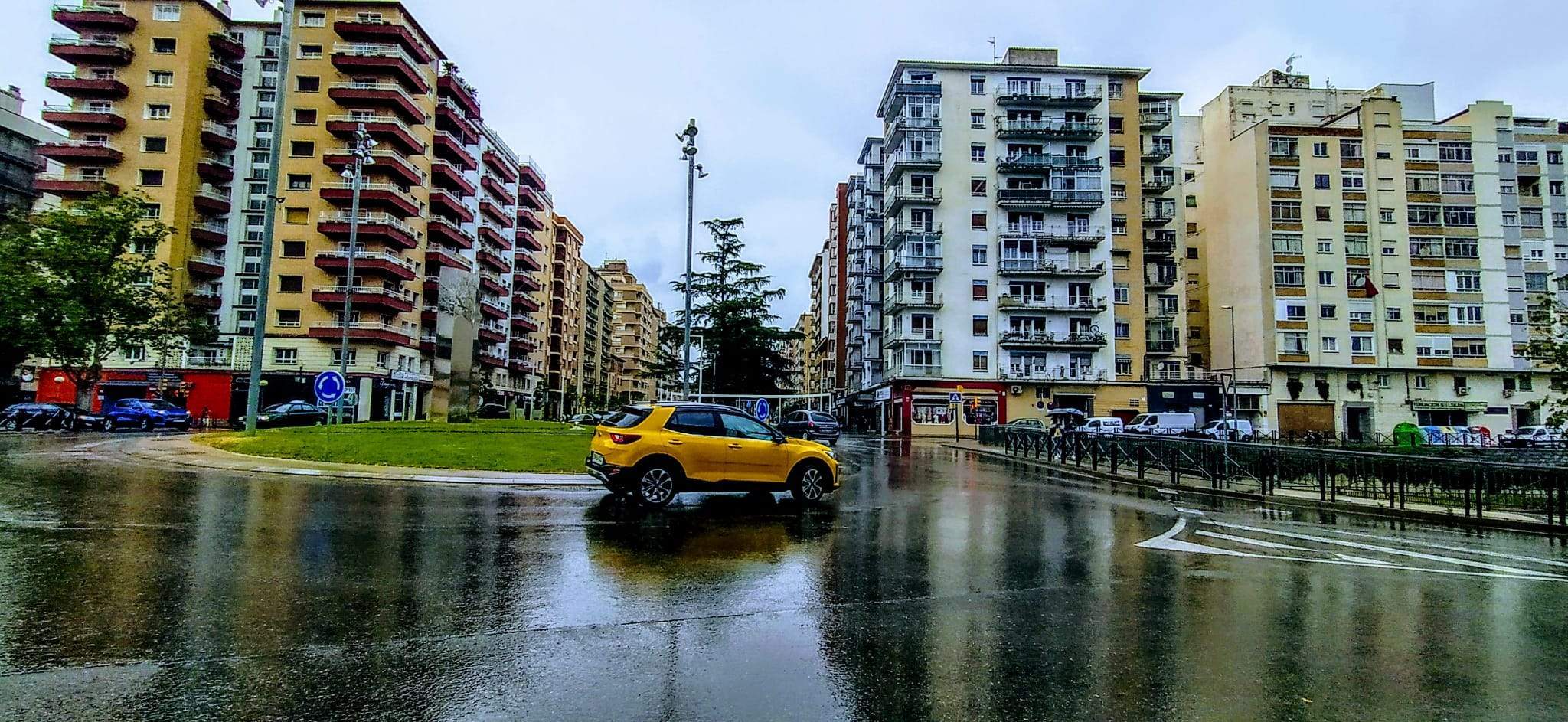 Se paraliza en Huesca el primer desahucio tras la entrada en vigor del decreto Maricarmen. Se paraliza en Huesca el primer desahucio tras la entrada en vigor del decreto Maricarmen.
