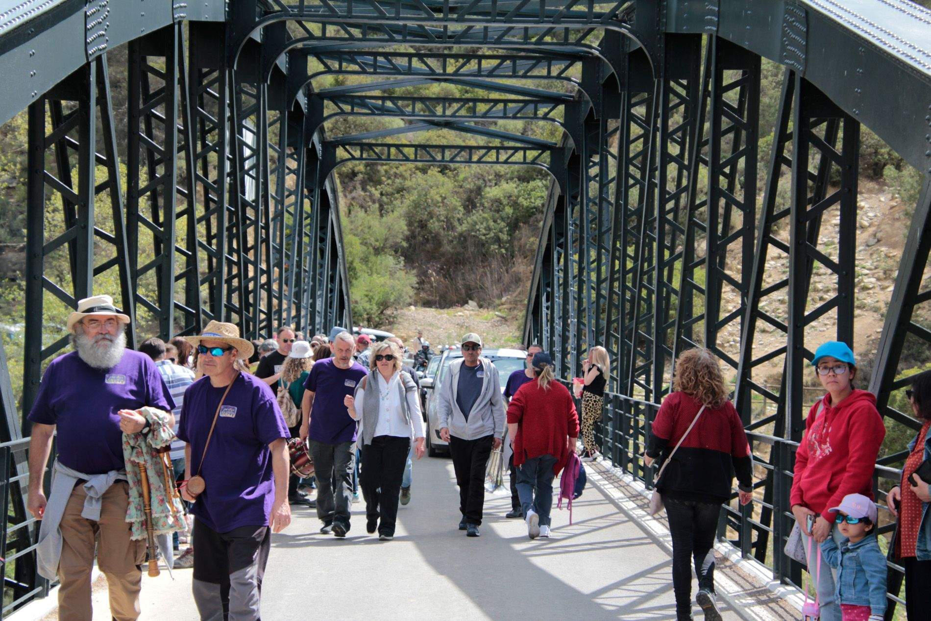 Descenso de navatas por el río Gállego. Foto: Amagoia La Cruz 