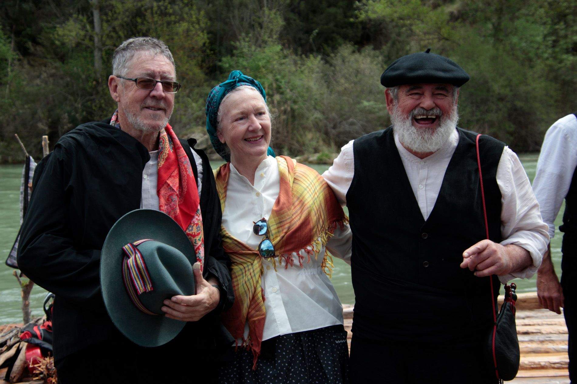 Descenso de navatas por el río Gállego. Foto: Amagoia La Cruz 