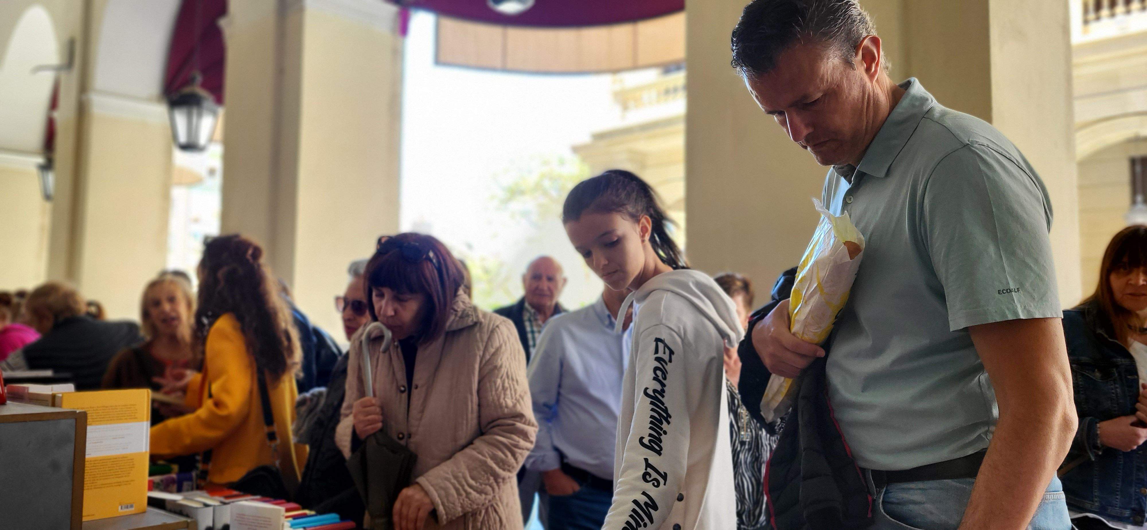  Día del Libro 2023 en Huesca. Foto Myriam Martínez