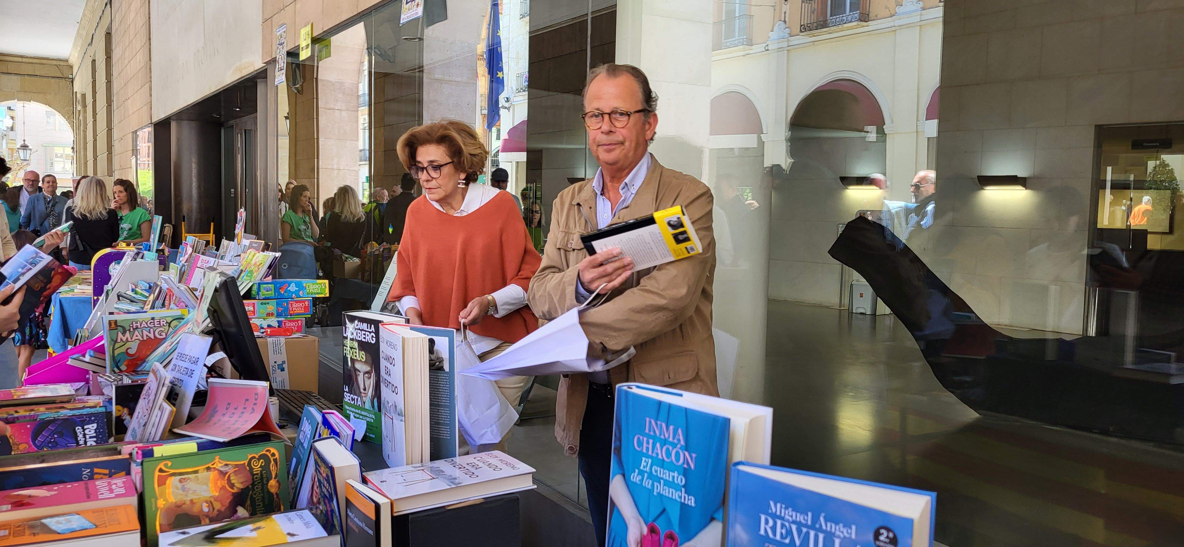  Día del Libro 2023 en Huesca. Foto Myriam Martínez