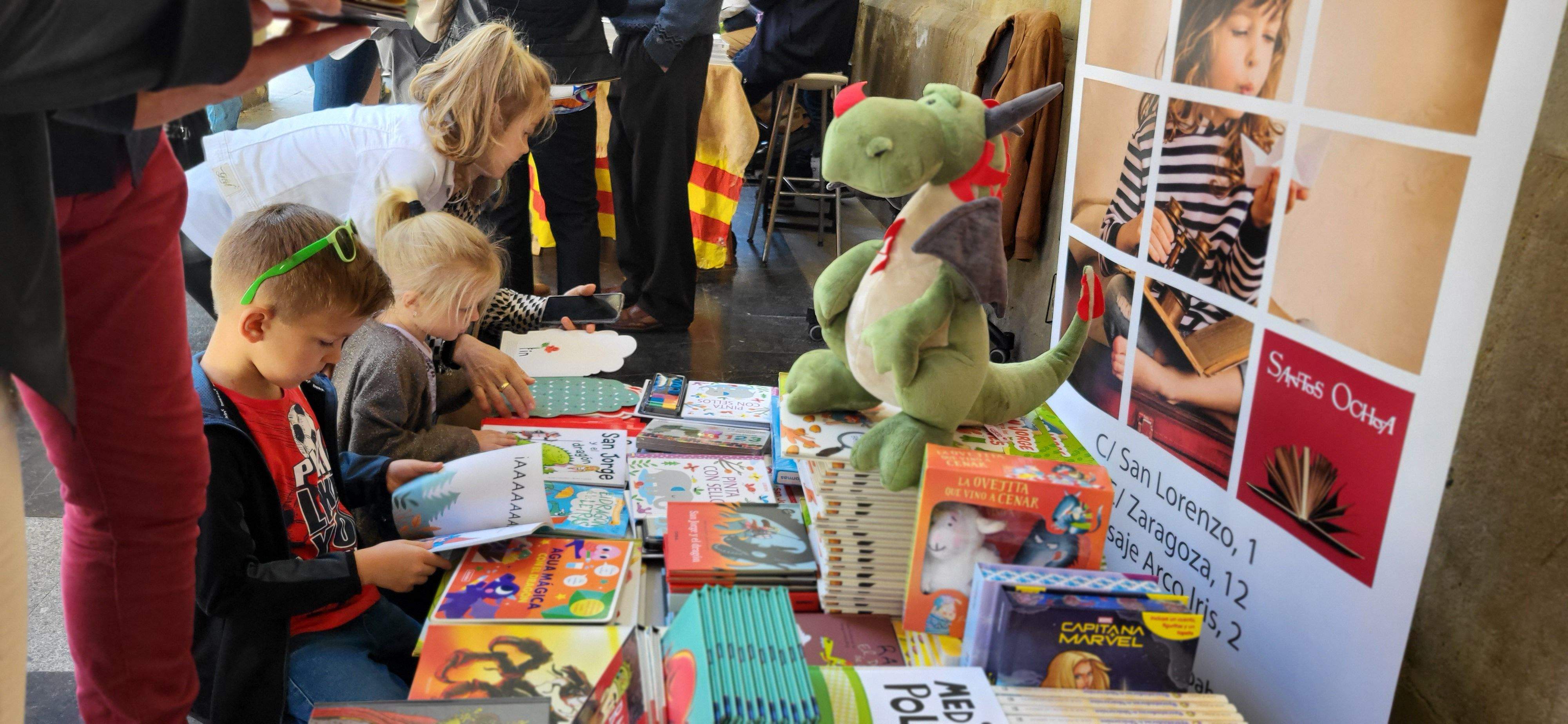  Día del Libro 2023 en Huesca. Foto Myriam Martínez