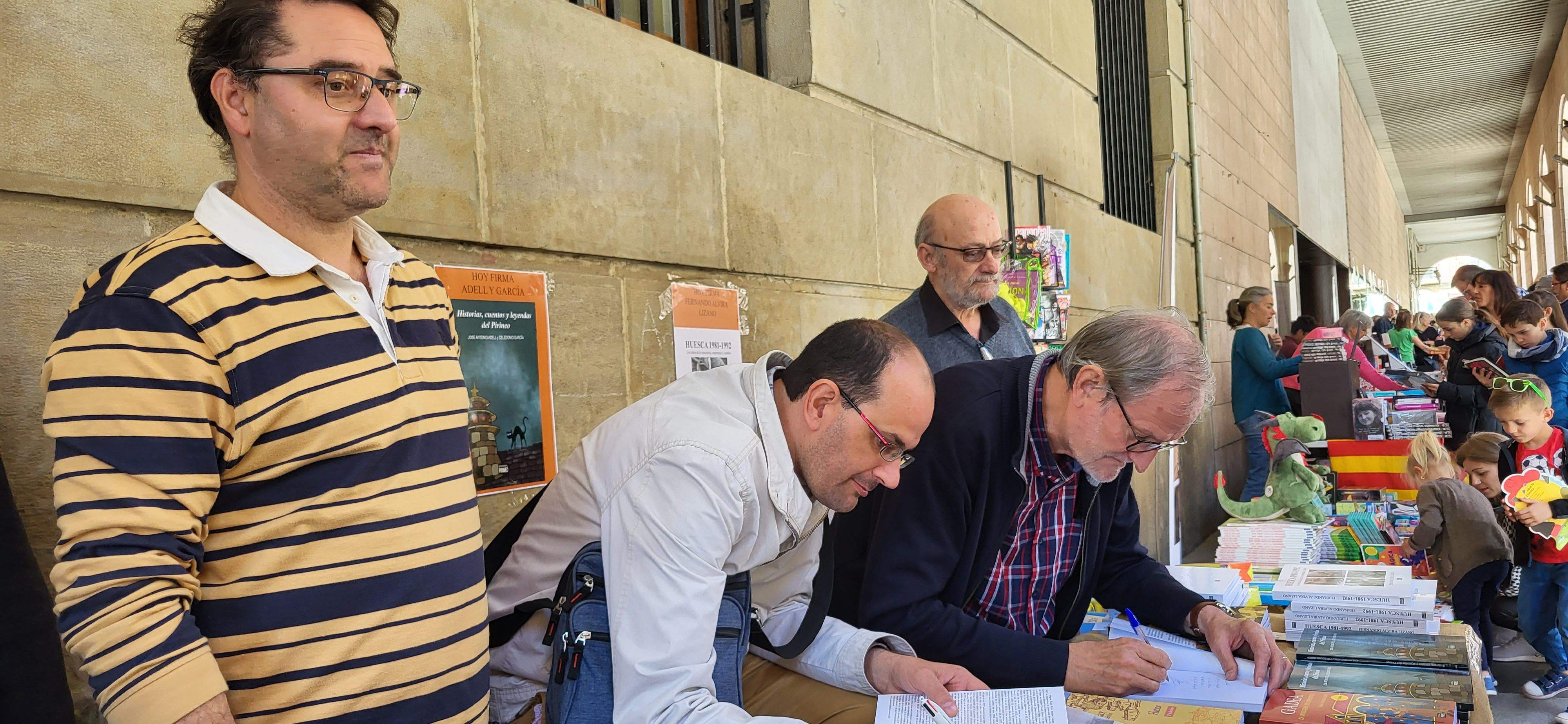  Día del Libro 2023 en Huesca. Foto Myriam Martínez