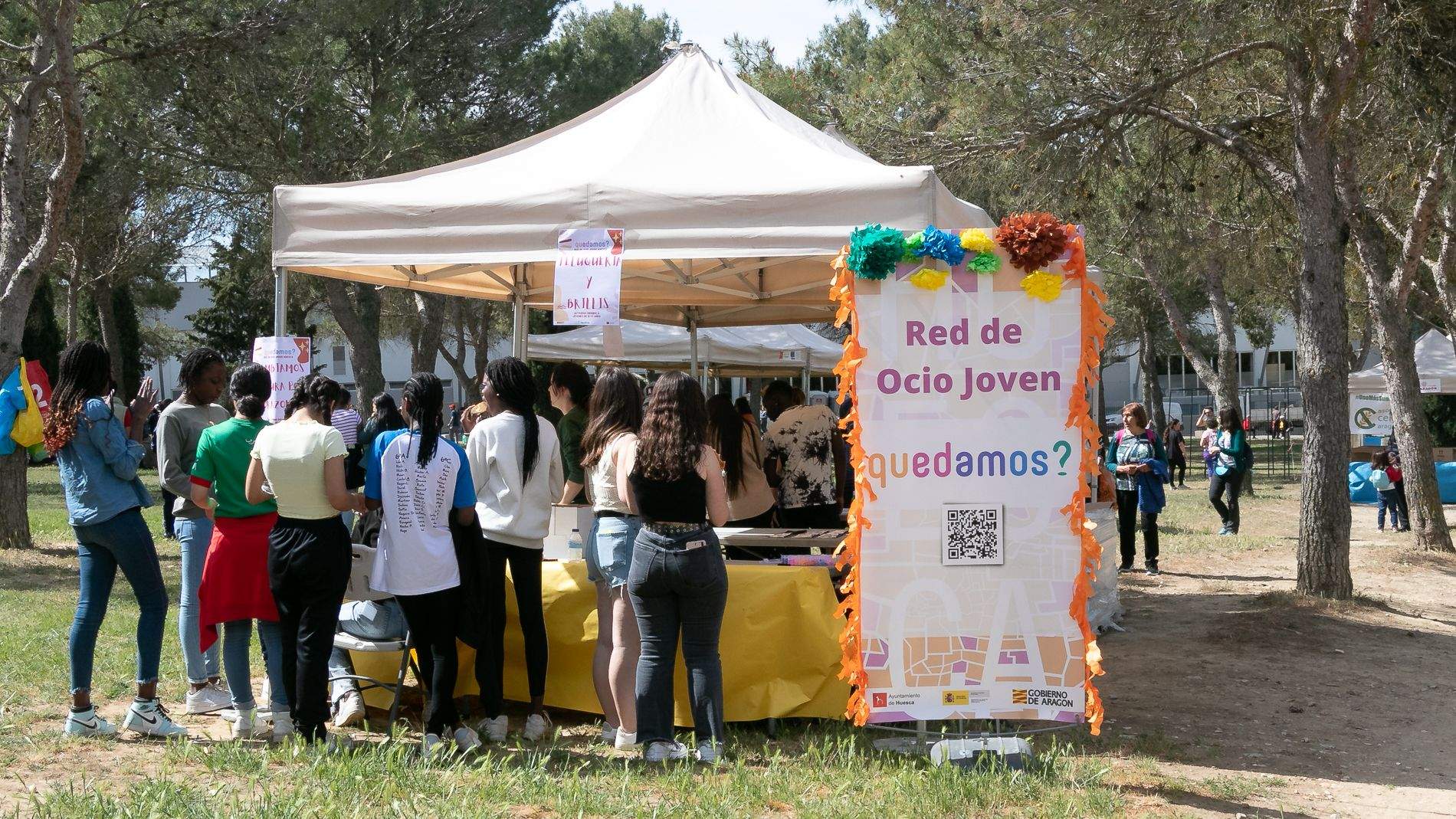 Celebración en Huesca de la fiesta de San Jorge en el cerro. Foto: Estela Alcay