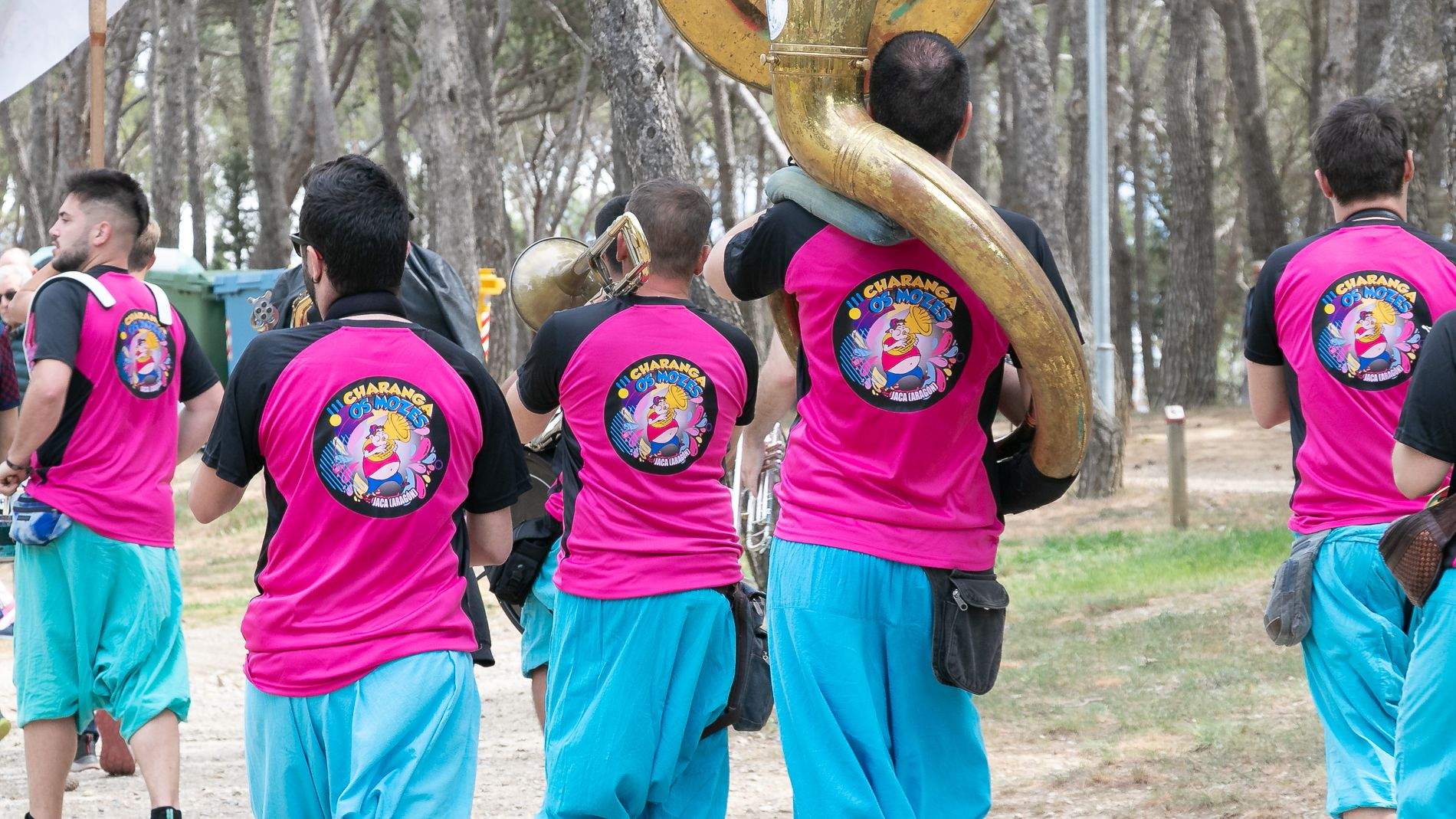 Celebración en Huesca de la fiesta de San Jorge en el cerro. Foto: Estela Alcay