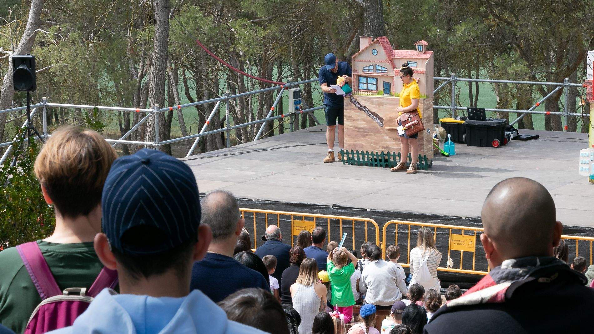 Celebración en Huesca de la fiesta de San Jorge en el cerro. Foto: Estela Alcay