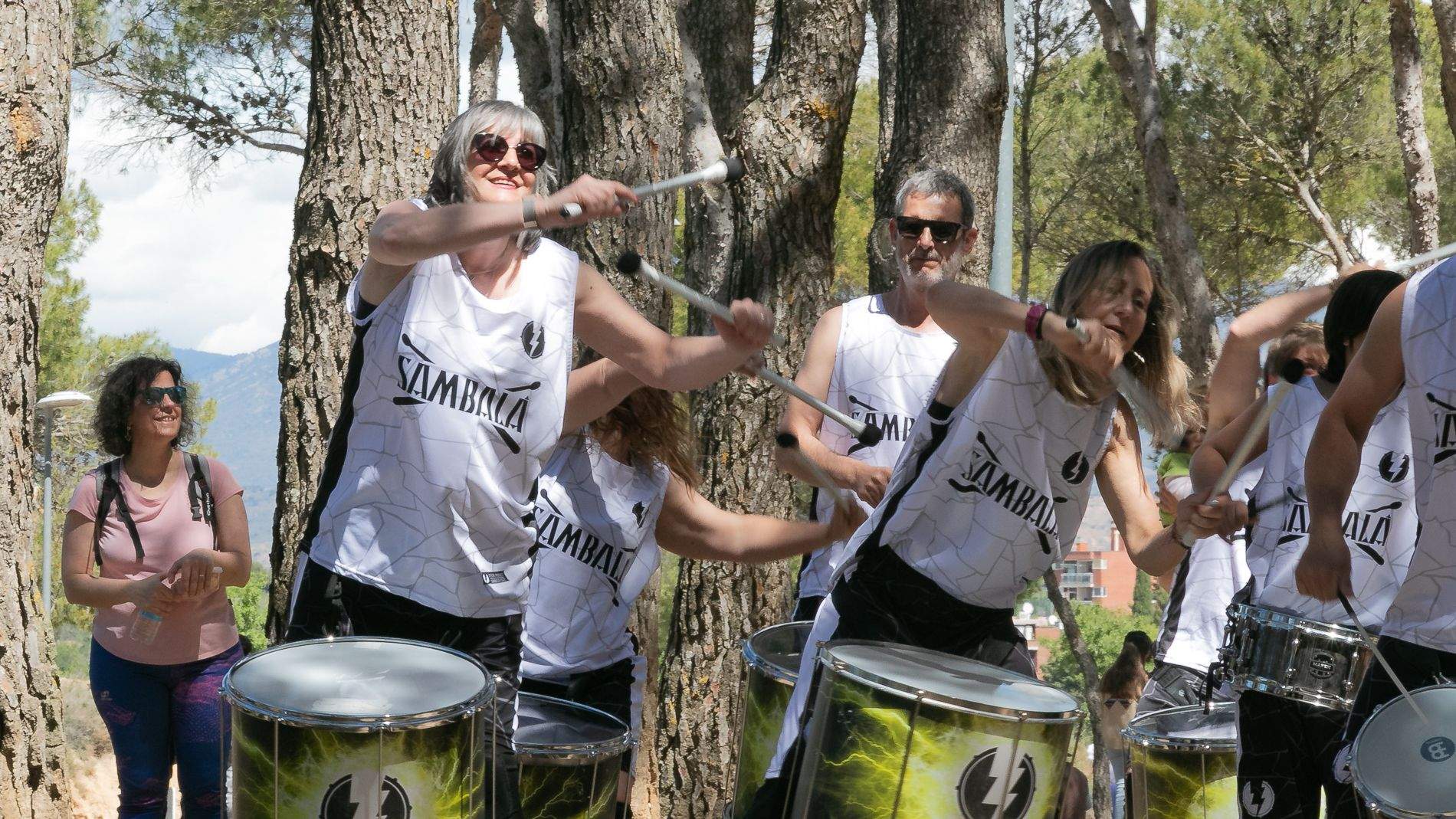 Celebración en Huesca de la fiesta de San Jorge en el cerro. Foto: Estela Alcay