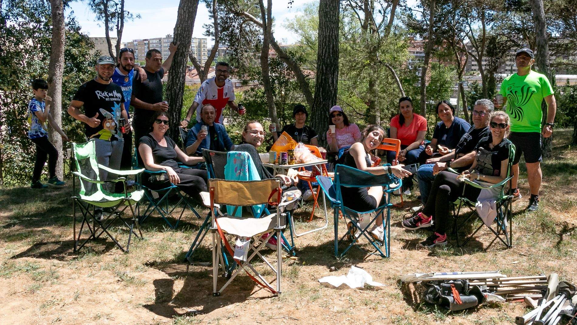 Celebración en Huesca de la fiesta de San Jorge en el cerro. Foto: Estela Alcay