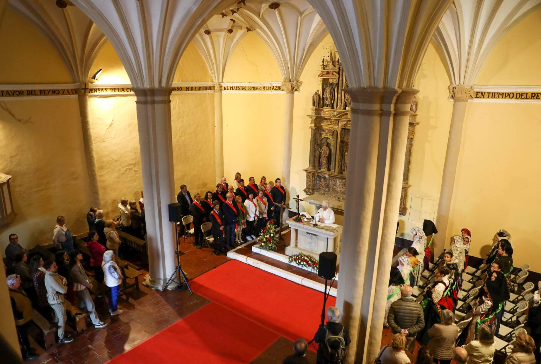 Celebración en Huesca de la fiesta de San Jorge en el cerro. Foto: Álvaro Calvo